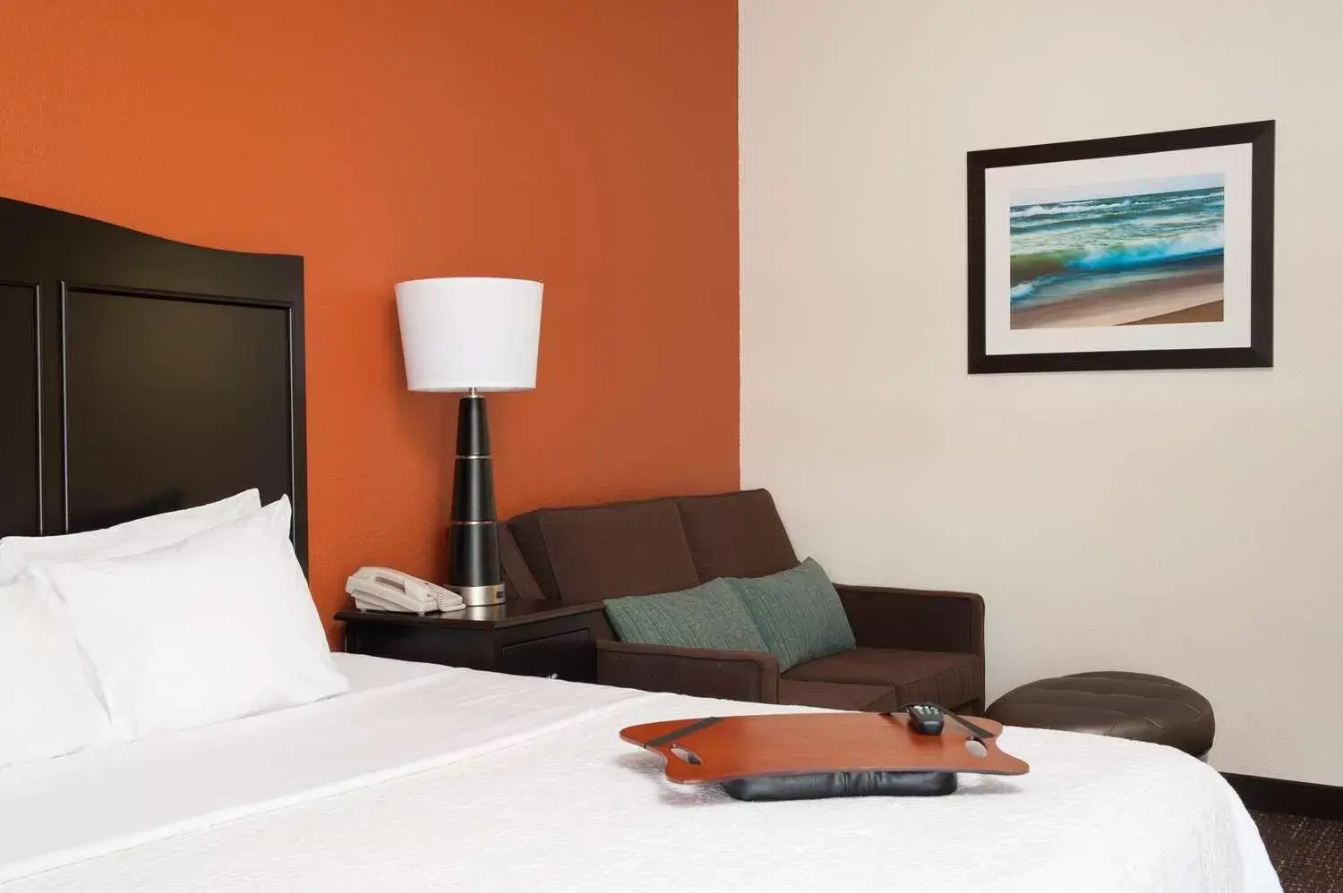 Seating area, Bed in SureStay Plus Hotel by Best Western Stevensville St Joseph