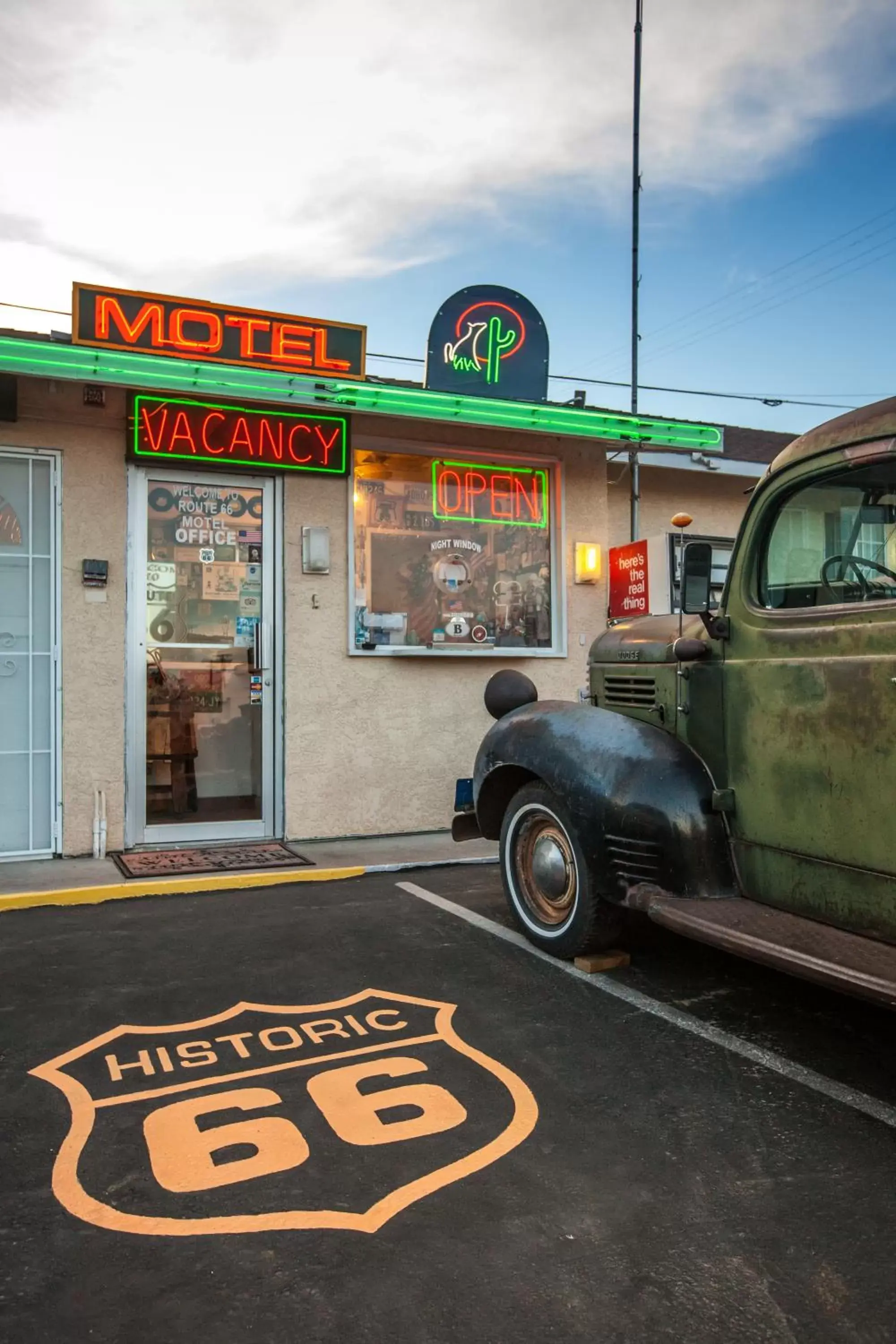 Facade/entrance in Route 66 Motel