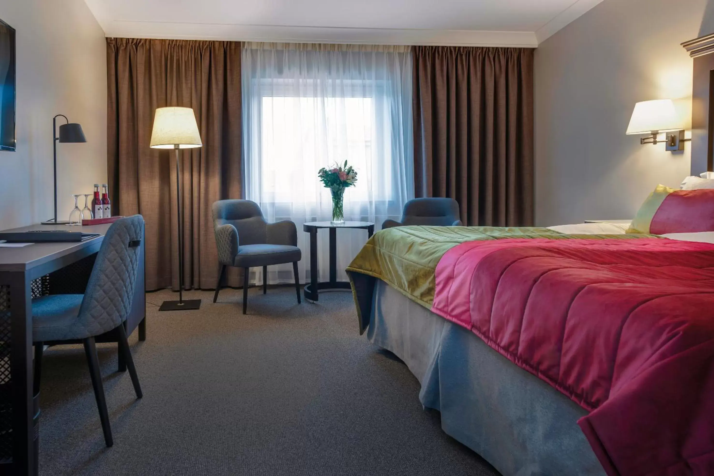 Bedroom, Bed in Elite Stora Hotellet