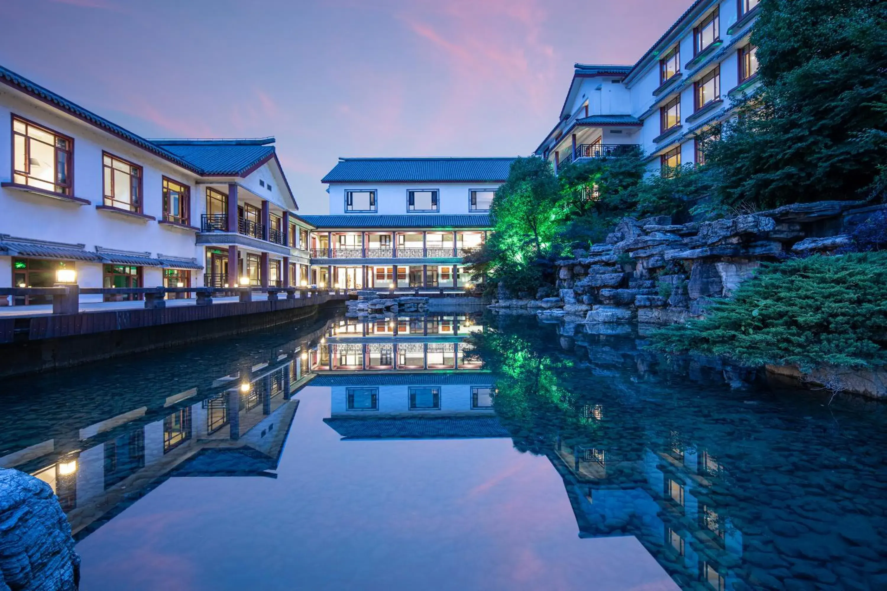 Garden view, Swimming Pool in Holiday Inn Hangzhou Chaoshan, an IHG Hotel