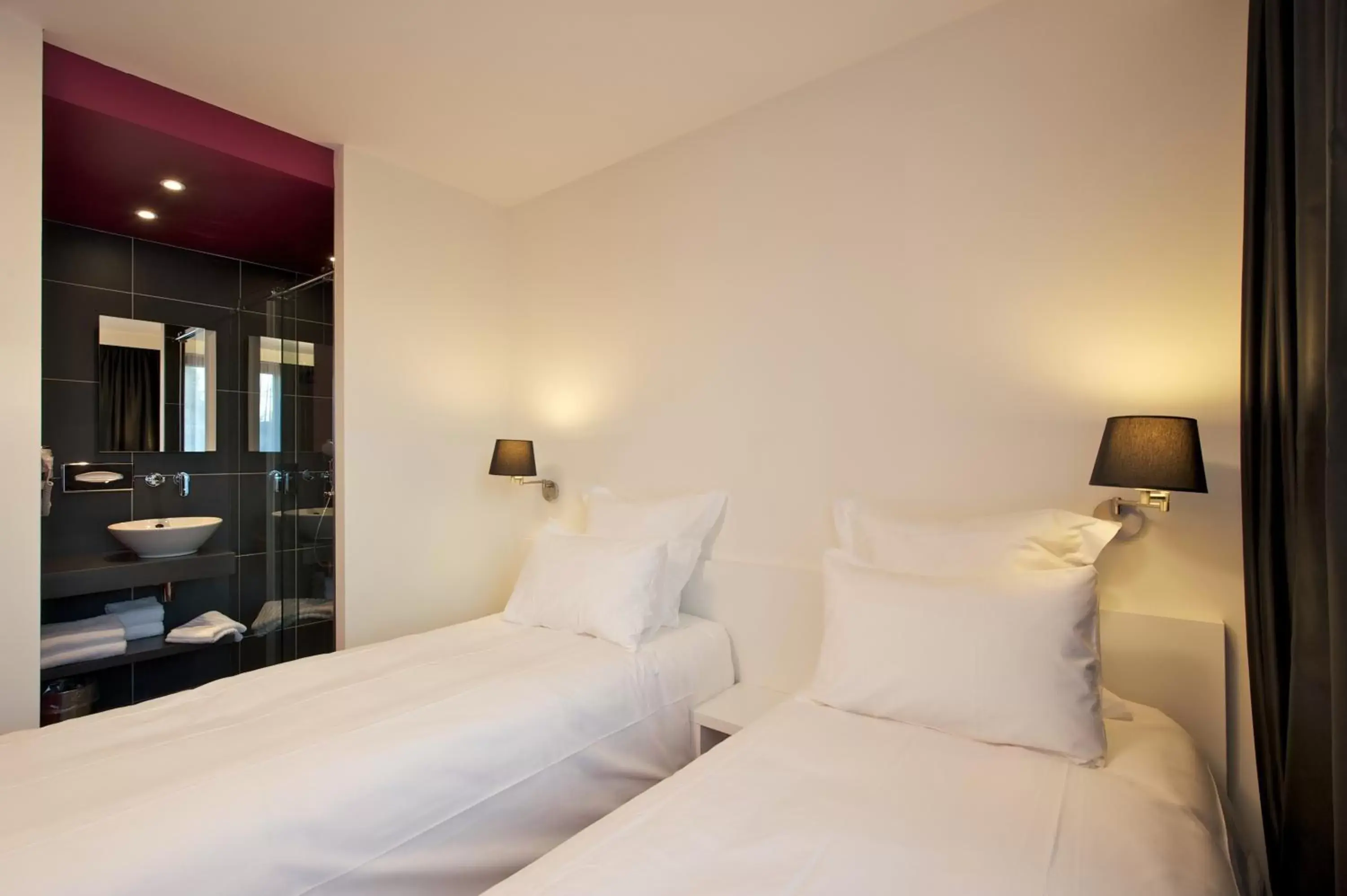 Photo of the whole room, Bed in Nex Hôtel