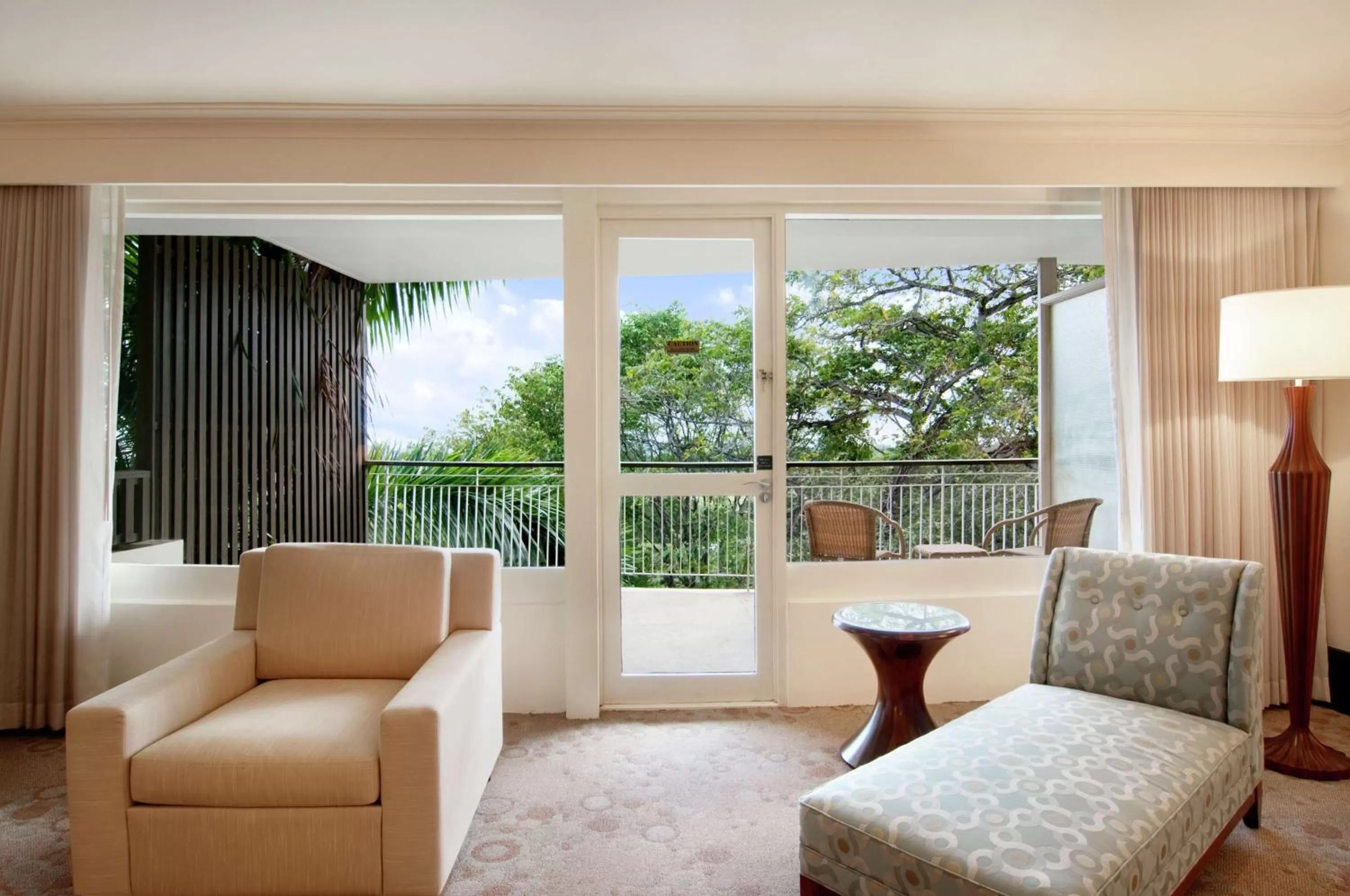 Living room in Hilton Trinidad & Conference Centre
