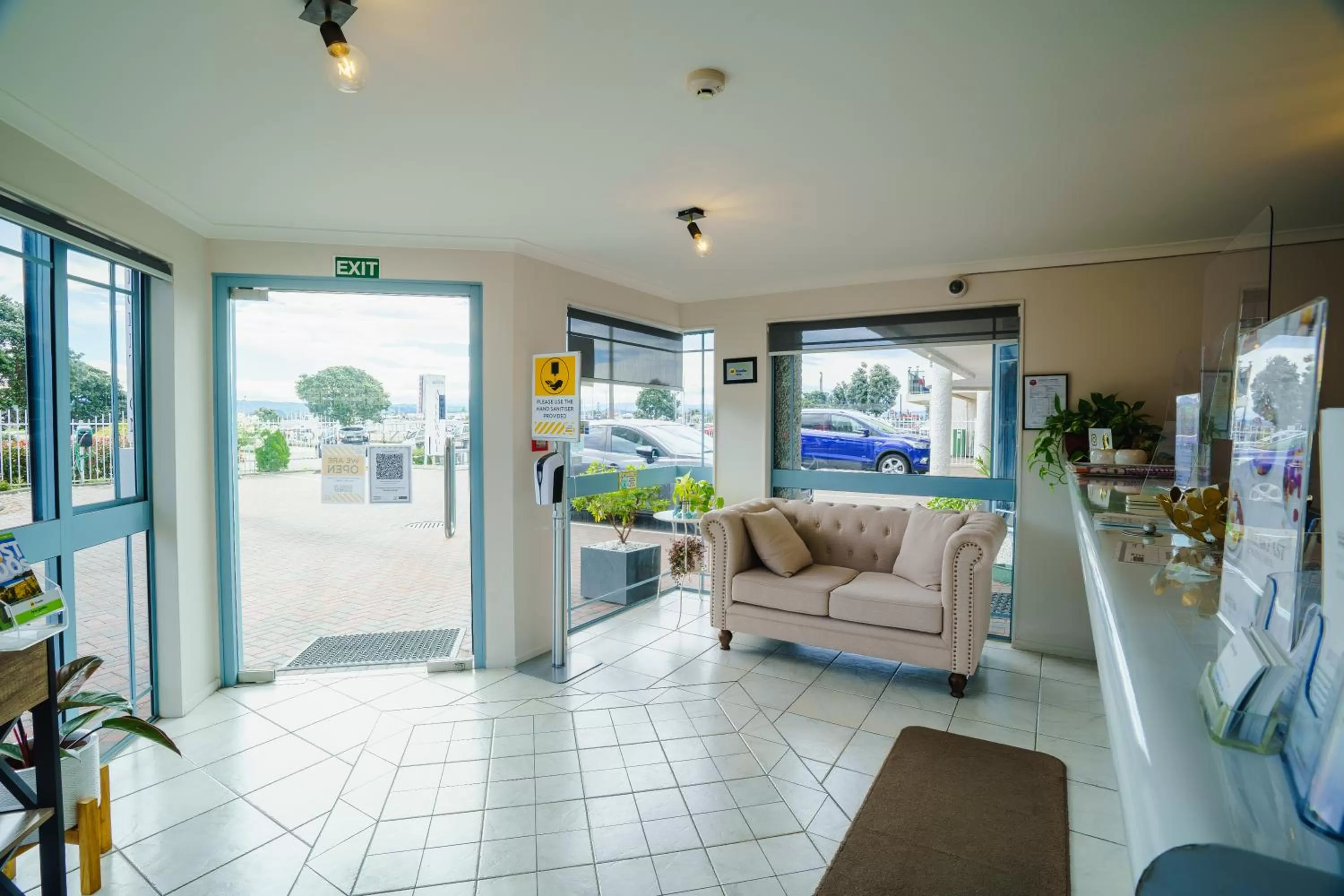 Property building in Anchorage Motor Lodge