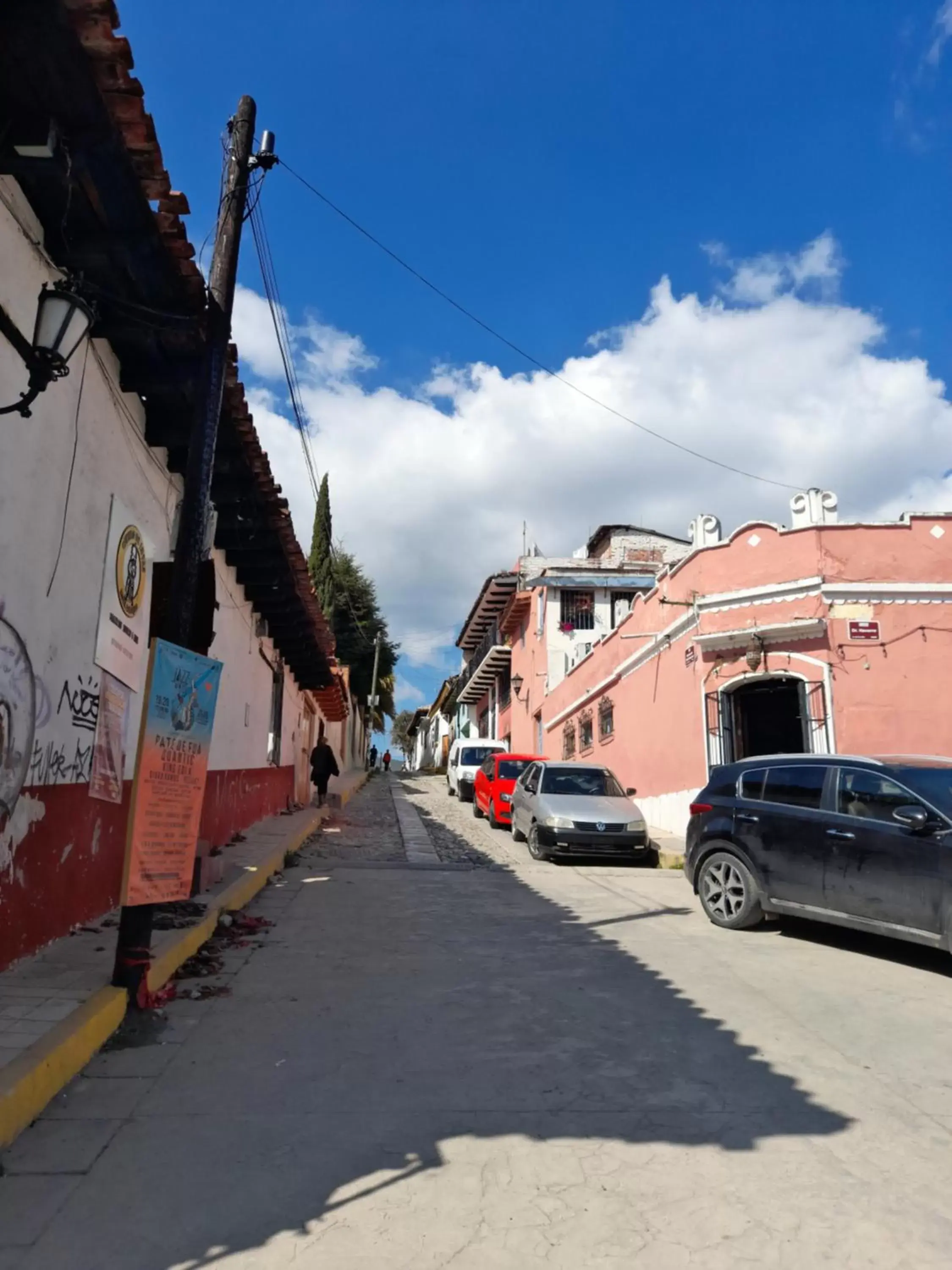 Property building, Neighborhood in kukulkan hostal