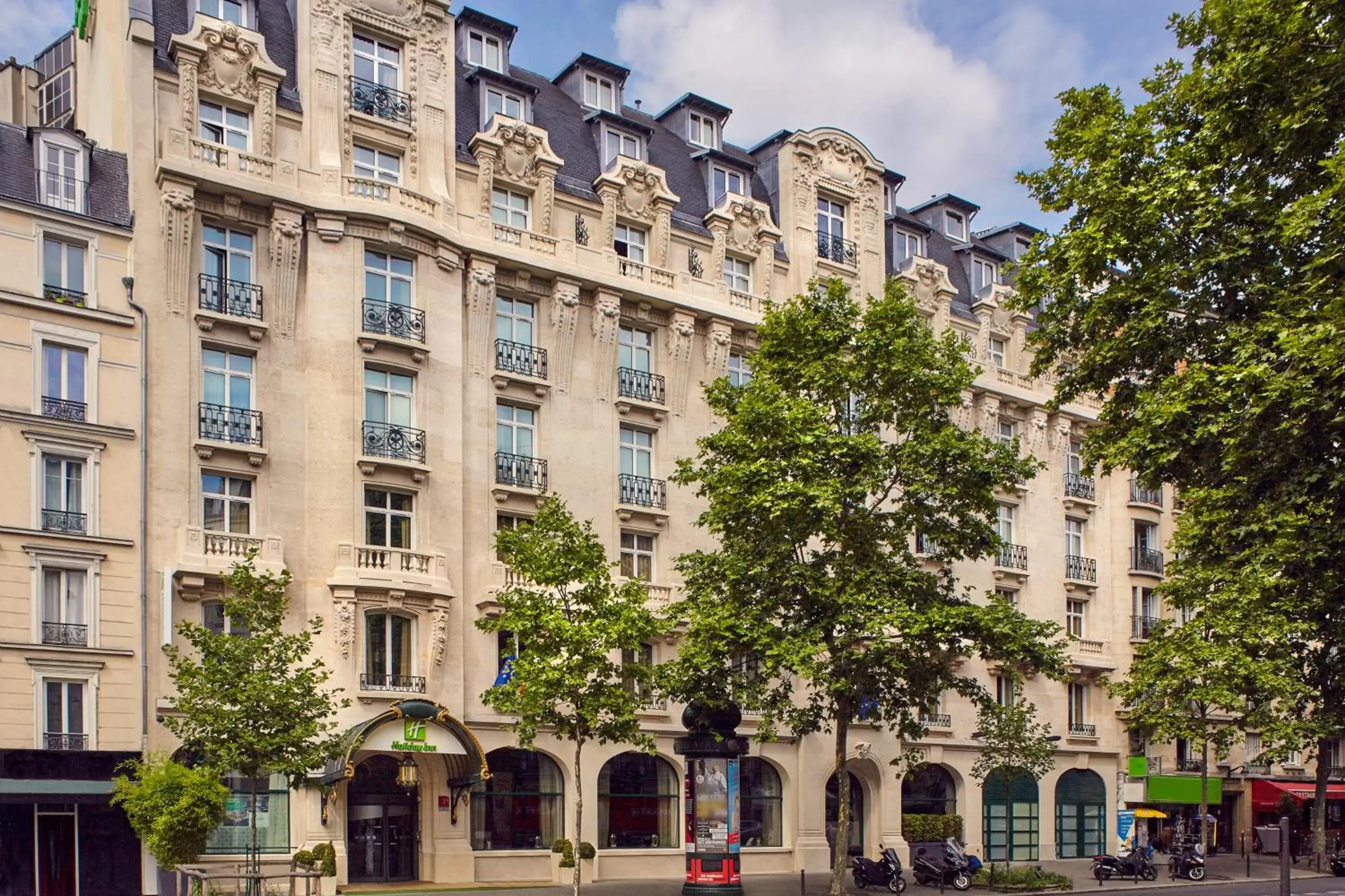 Property Building in Holiday Inn Paris - Gare de Lyon Bastille, an IHG Hotel