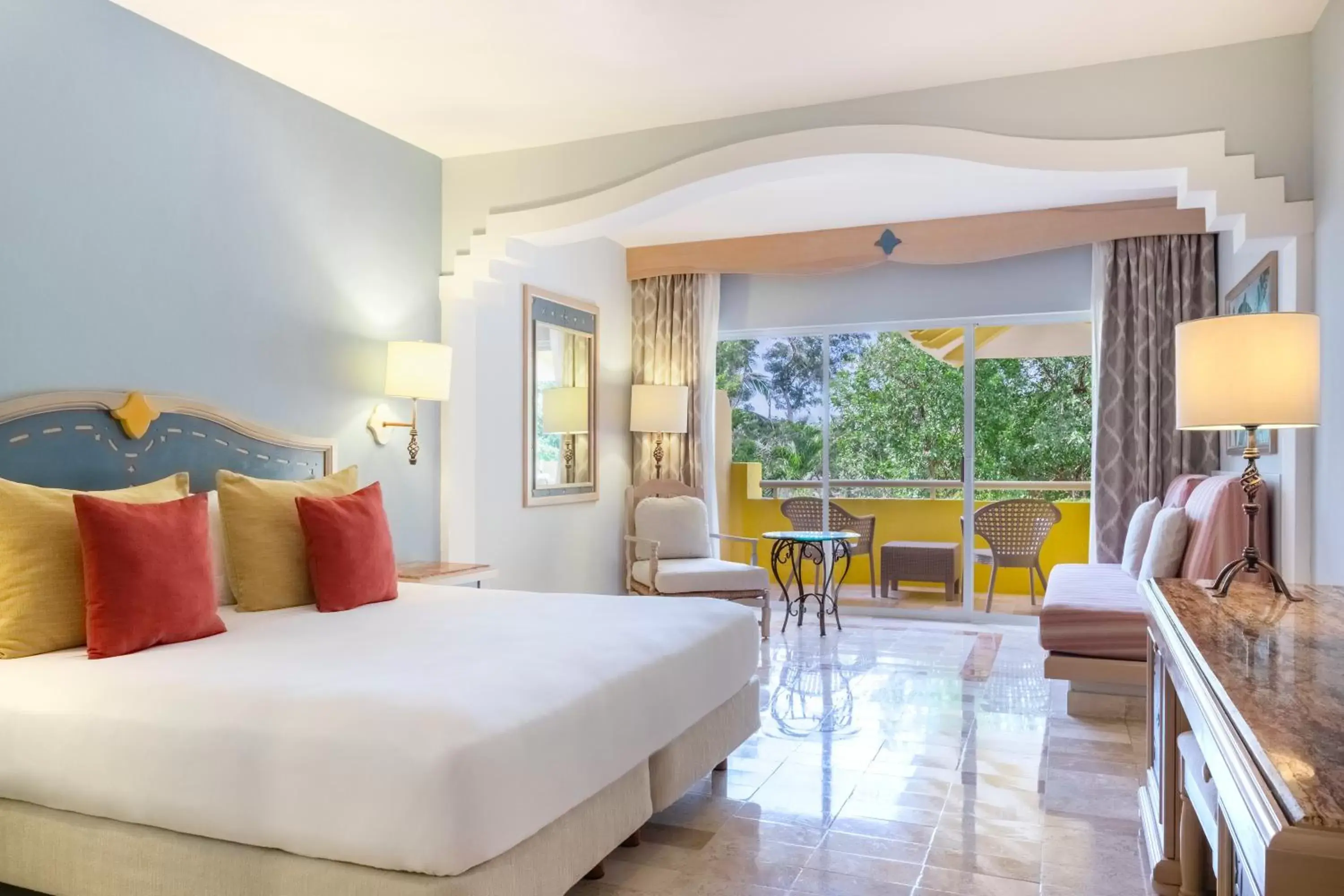 Junior Suite Near Pool (3 Adults + 1 Child)    in Iberostar Paraíso del Mar