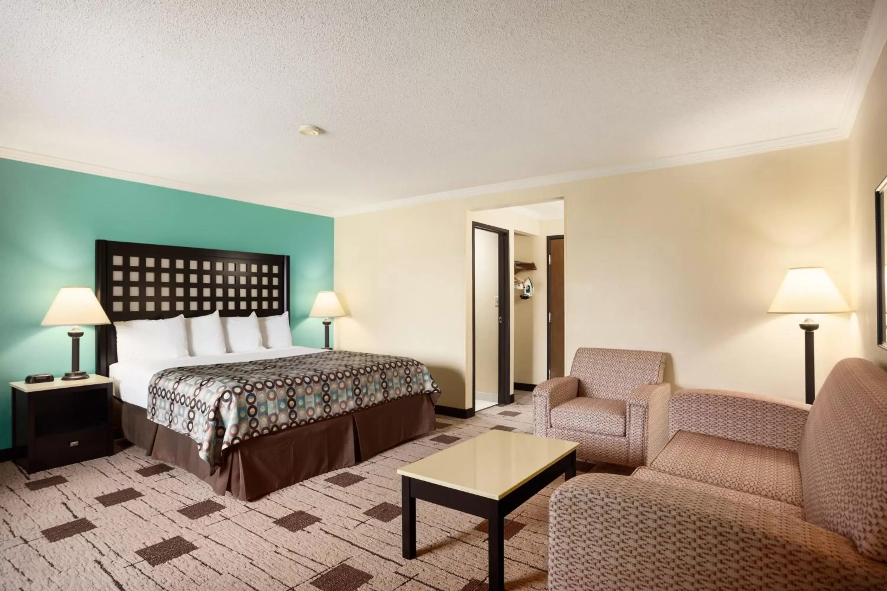 Photo of the whole room, Bed in Days Inn by Wyndham Fort Smith