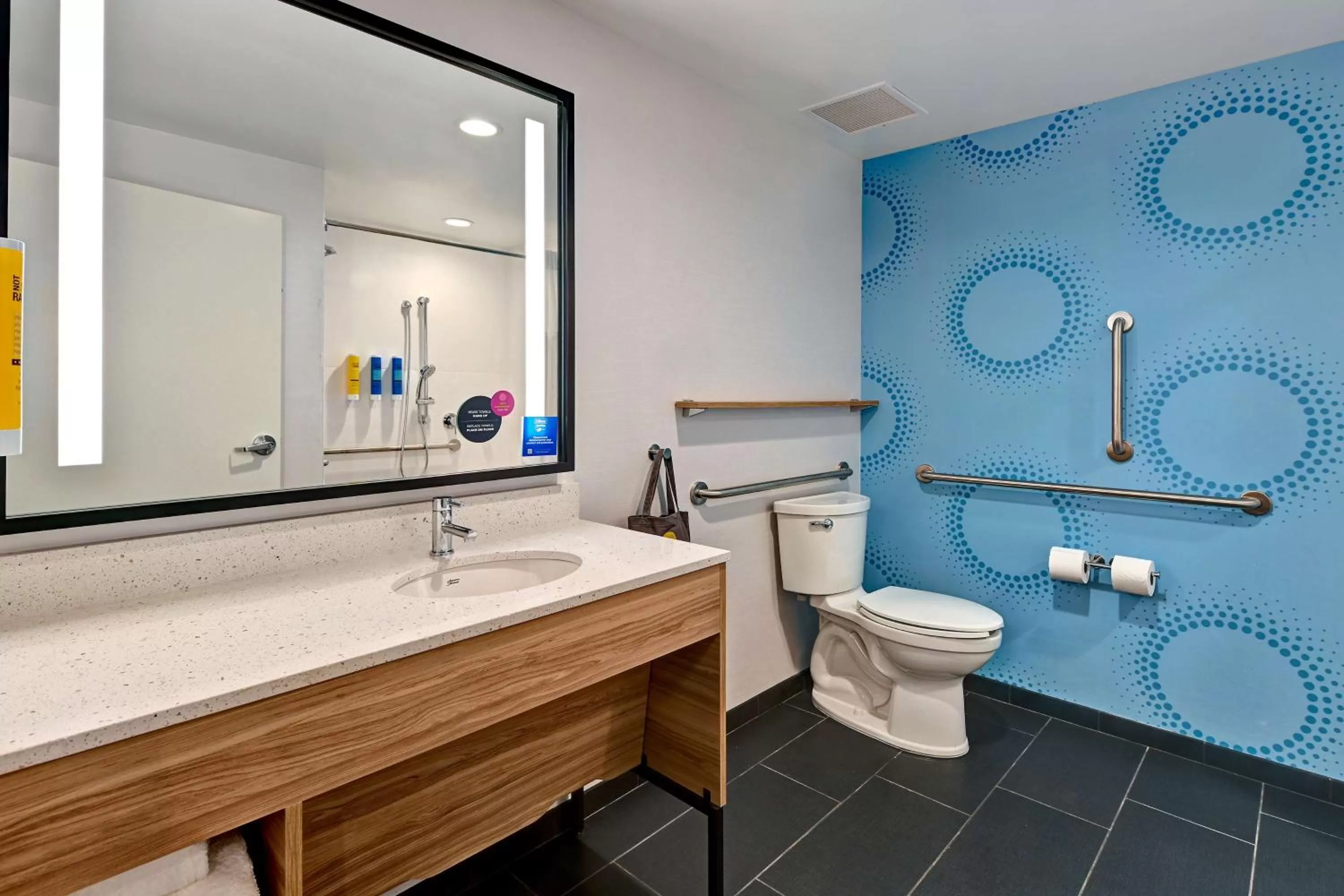 Bathroom in Tru By Hilton Tahlequah, Ok