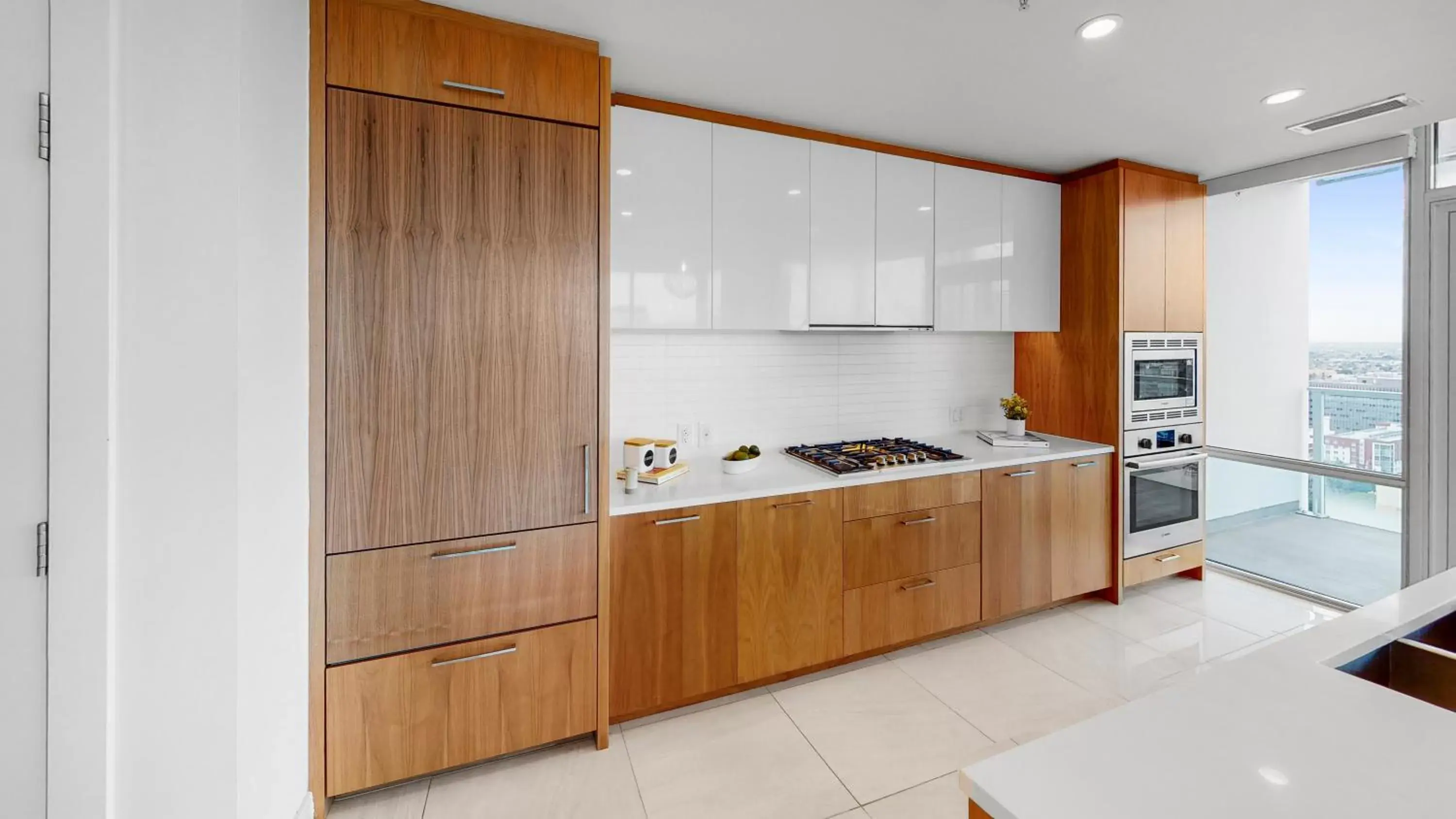 Kitchen or kitchenette, Kitchen/Kitchenette in Level Los Angeles - Downtown South Olive