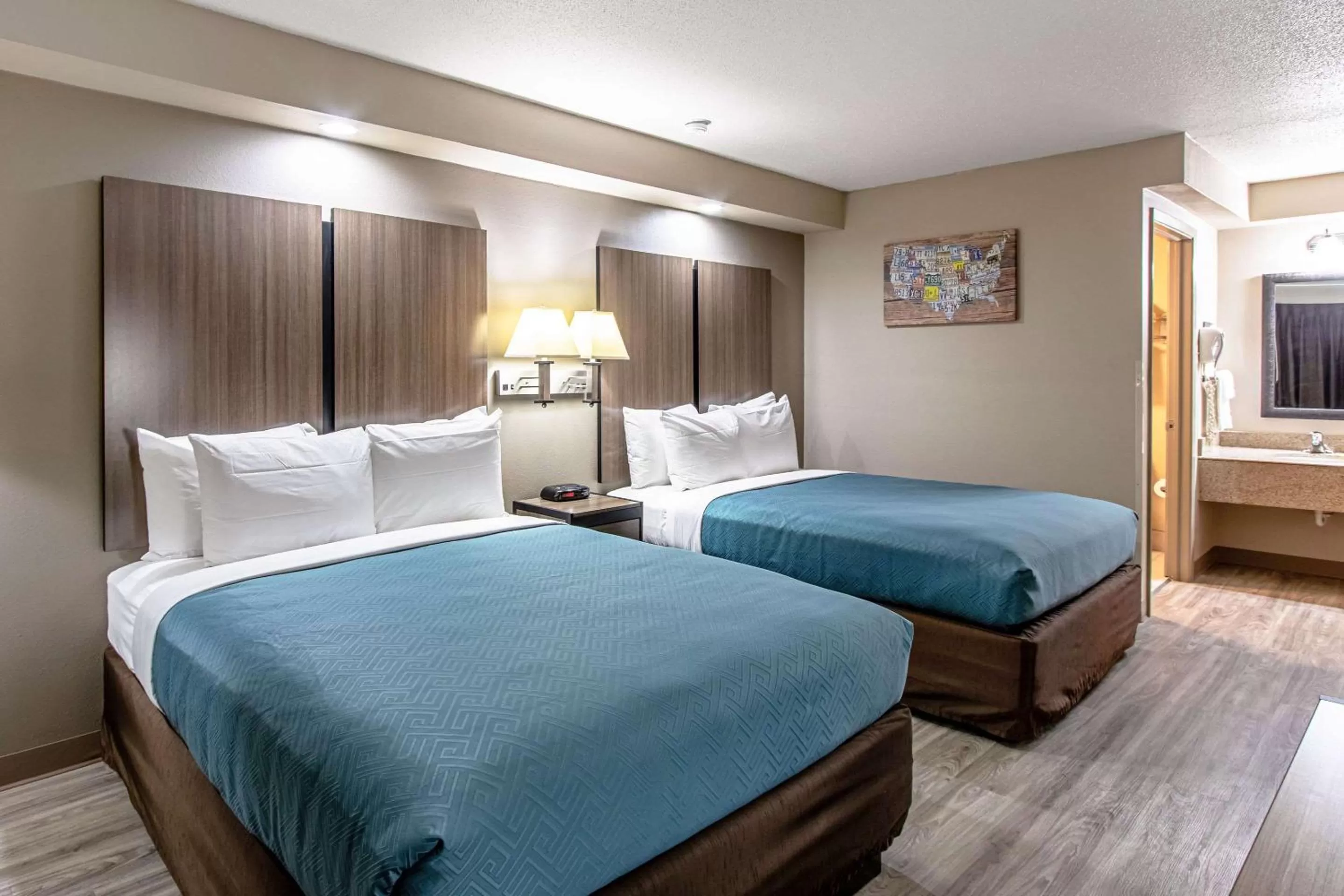 Photo of the whole room, Bed in Econo Lodge Kingsville