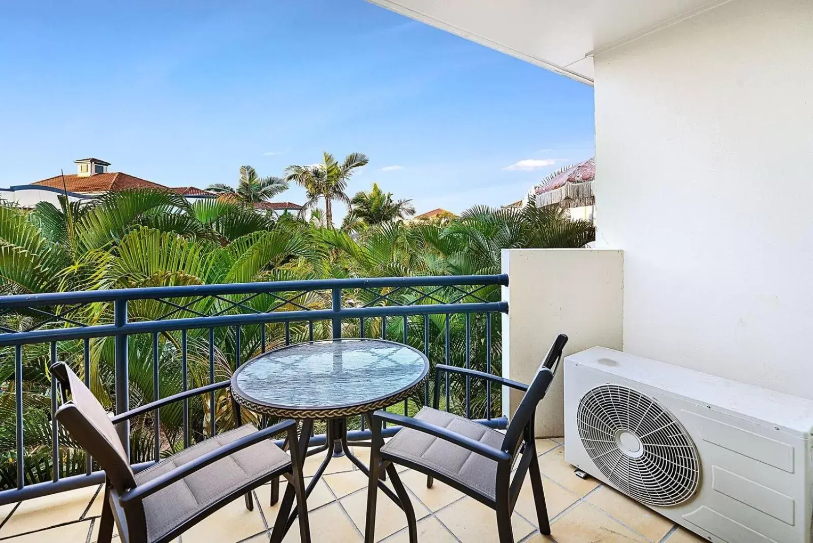 Balcony/Terrace in Golden Riviera Absolute Beachfront Resort