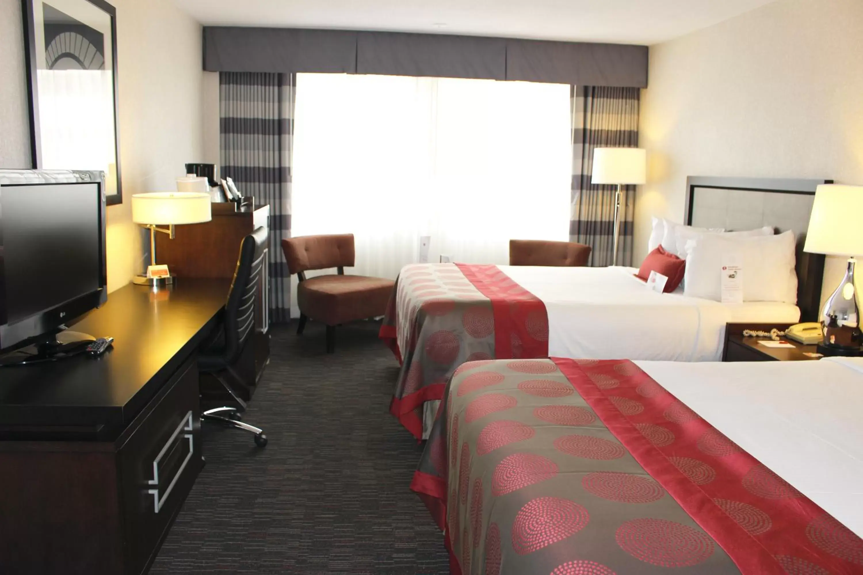 Day, Bed in Ramada Plaza by Wyndham Regina Downtown