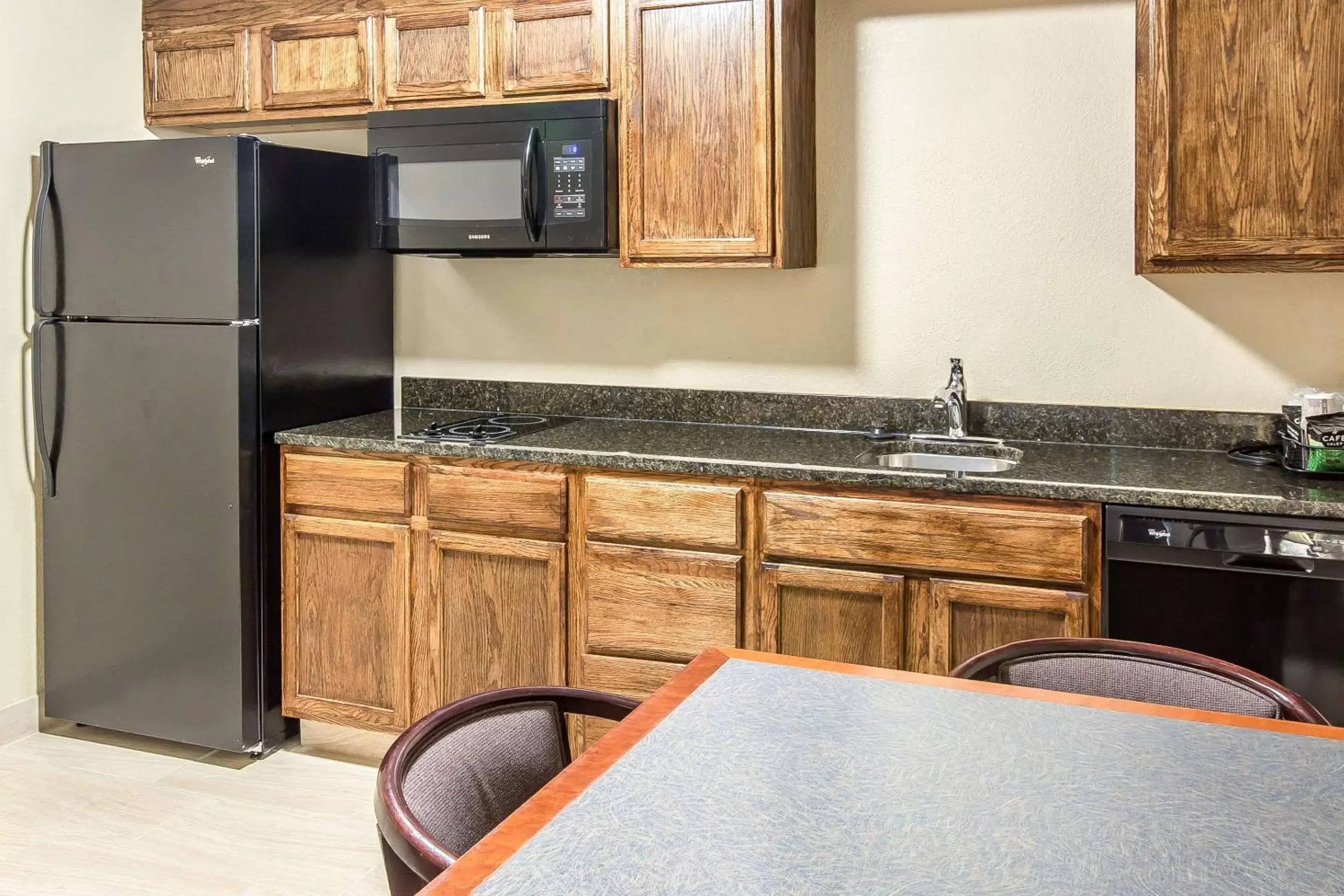 Photo of the whole room, Kitchen/Kitchenette in Quality Inn Easley