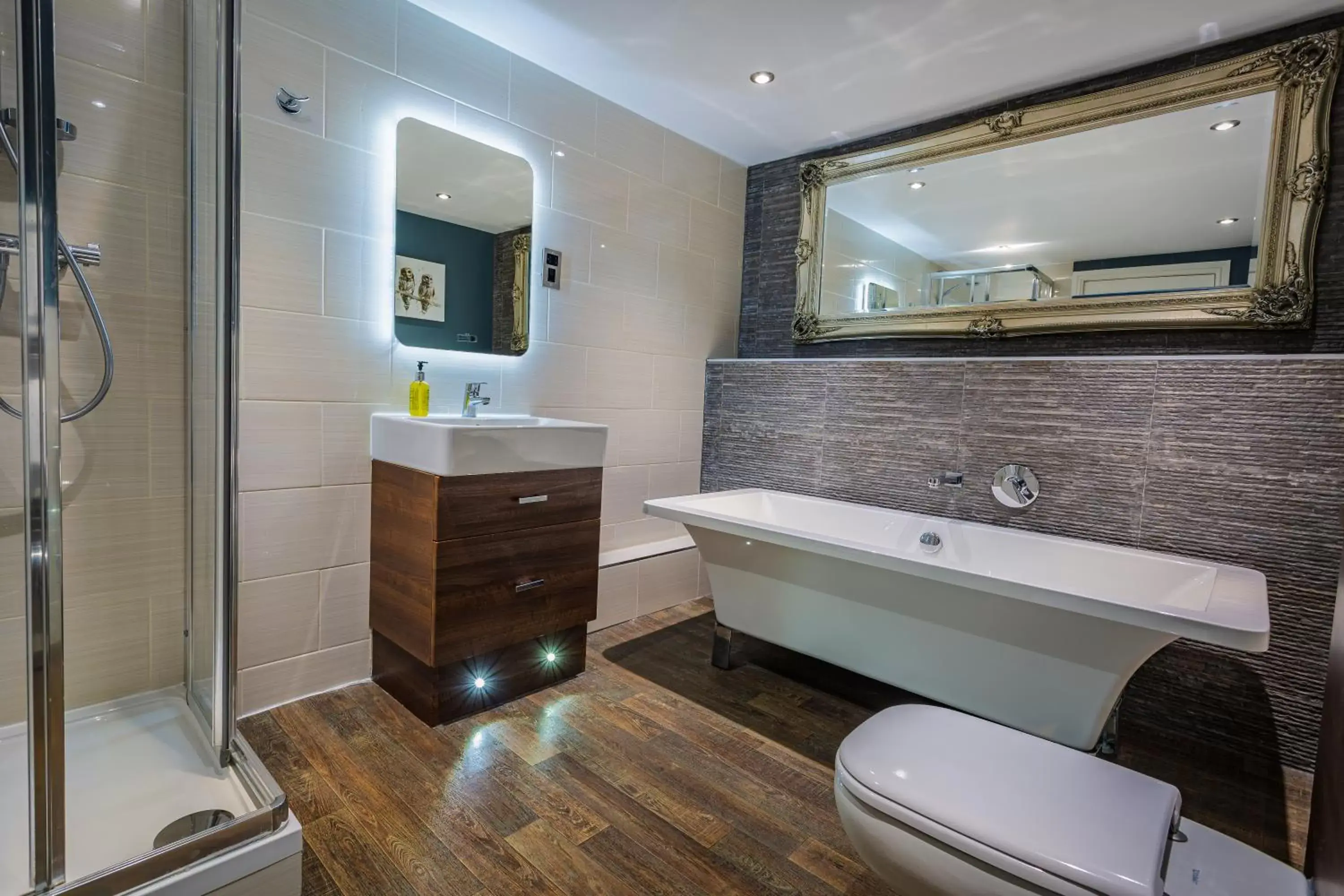 Bathroom in The Feathers Hotel, Helmsley, North Yorkshire