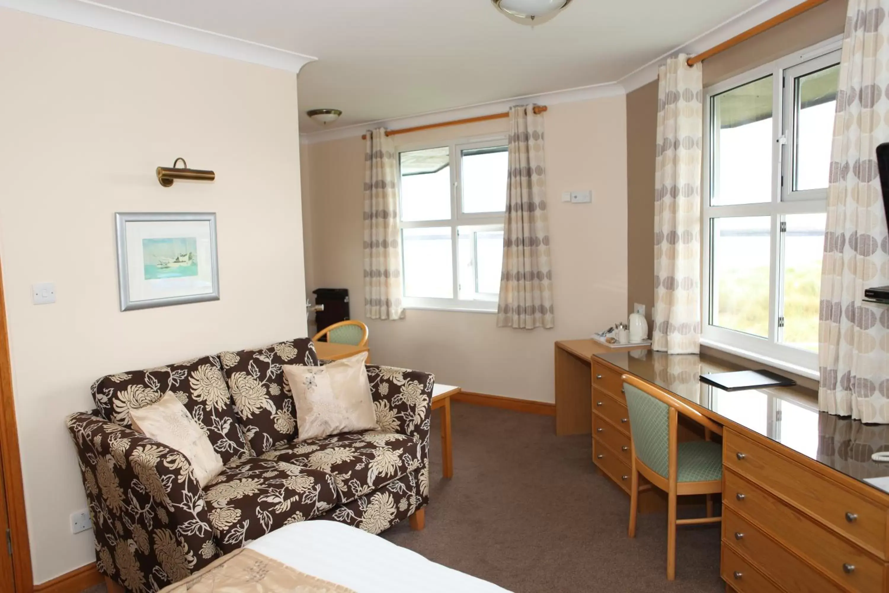 Bedroom, Seating Area in The Little Haven Hotel