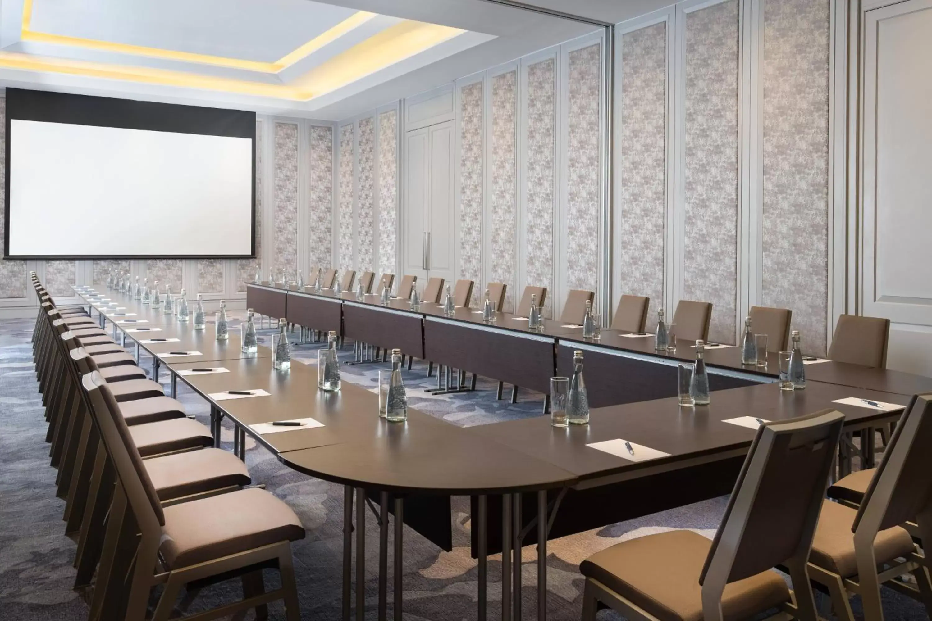 Meeting/conference room, Business Area/Conference Room in Sheraton Surabaya Hotel & Towers