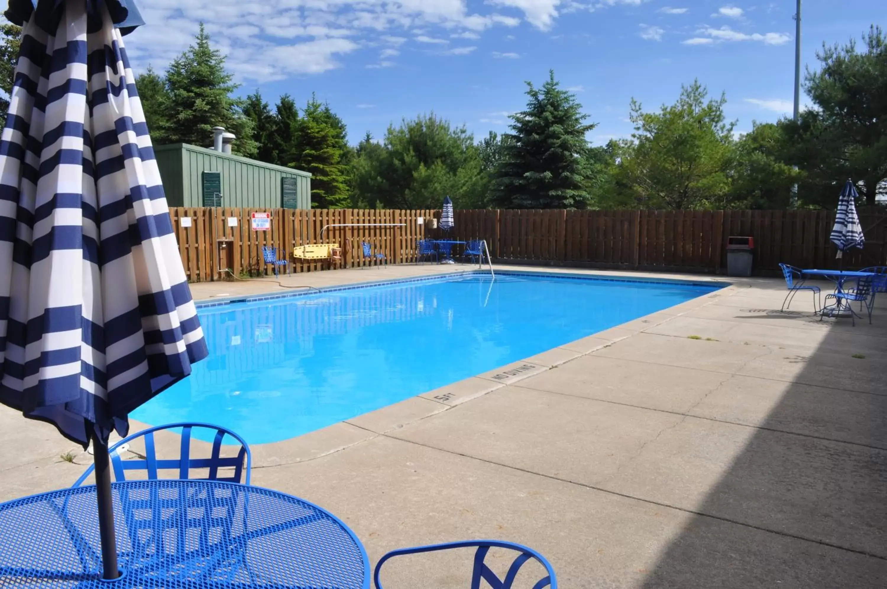 Swimming Pool in Drummond Island Resort & Conference Center