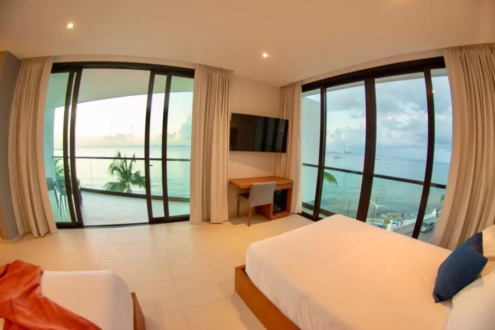 Balcony/Terrace, Sea View in Hotel Puerto Libre