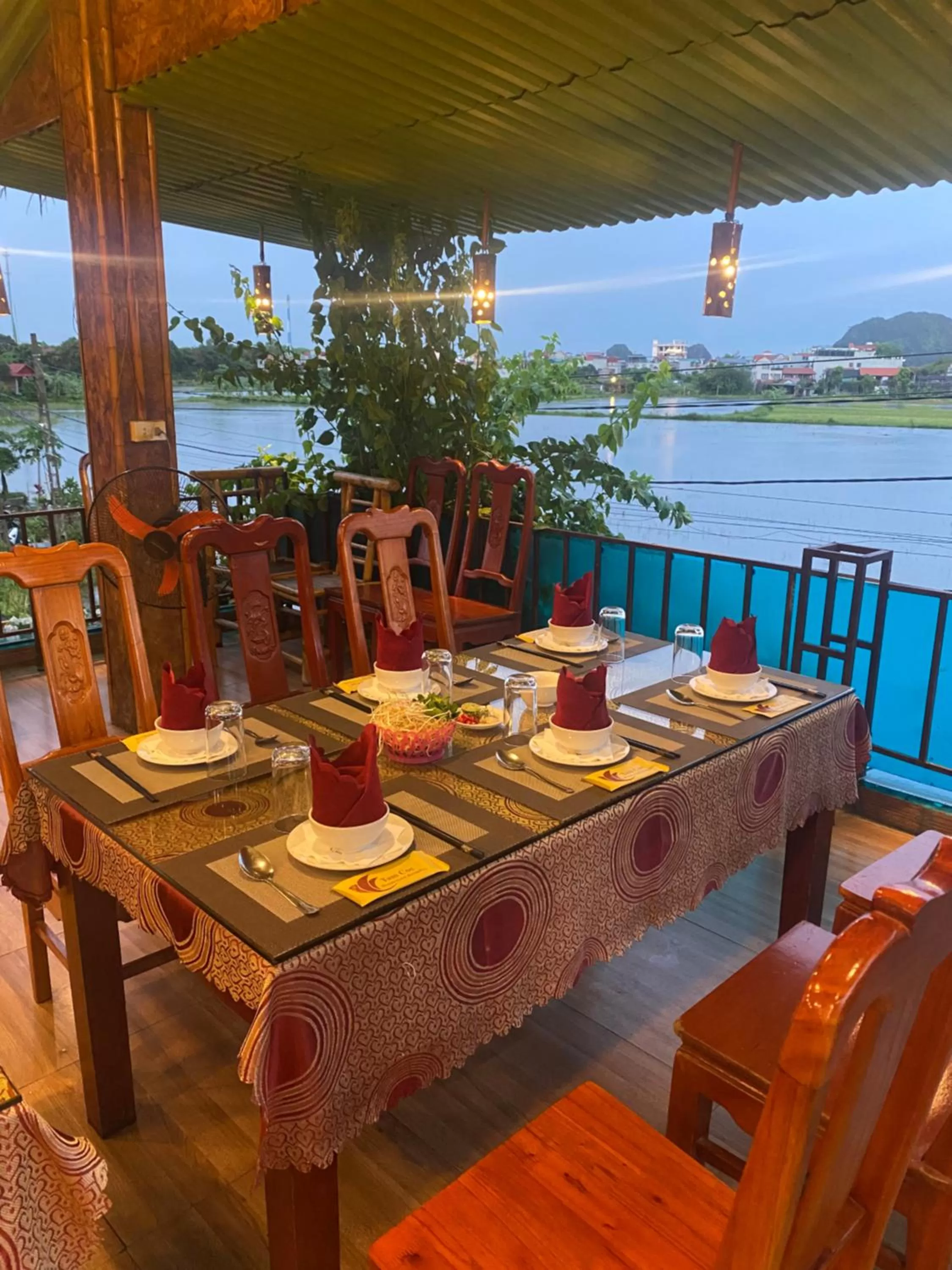 Restaurant/places to eat in Tam Coc Wonderland Bungalow