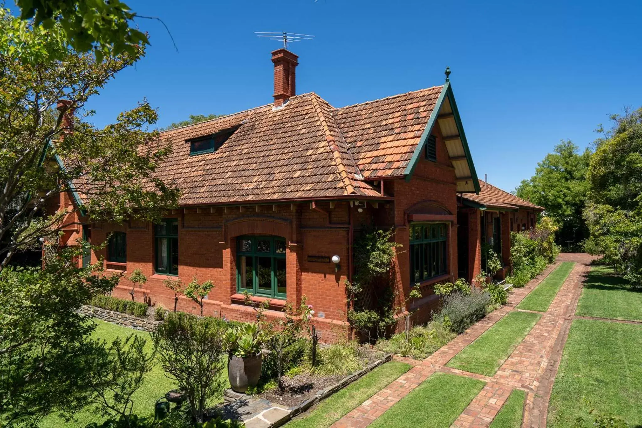 Property Building in Buxton Manor