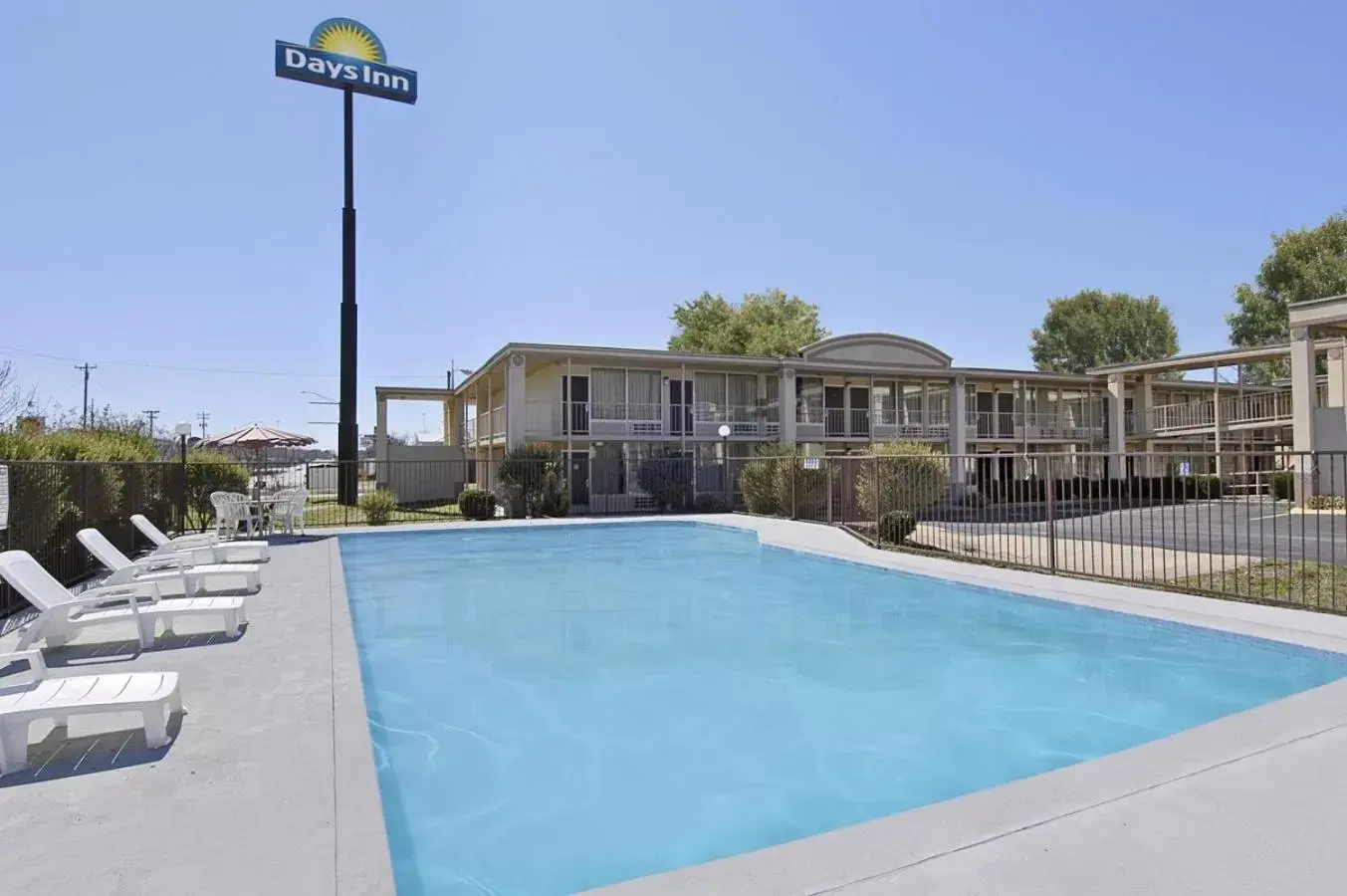 Swimming Pool in Days Inn by Wyndham Hurricane Mills