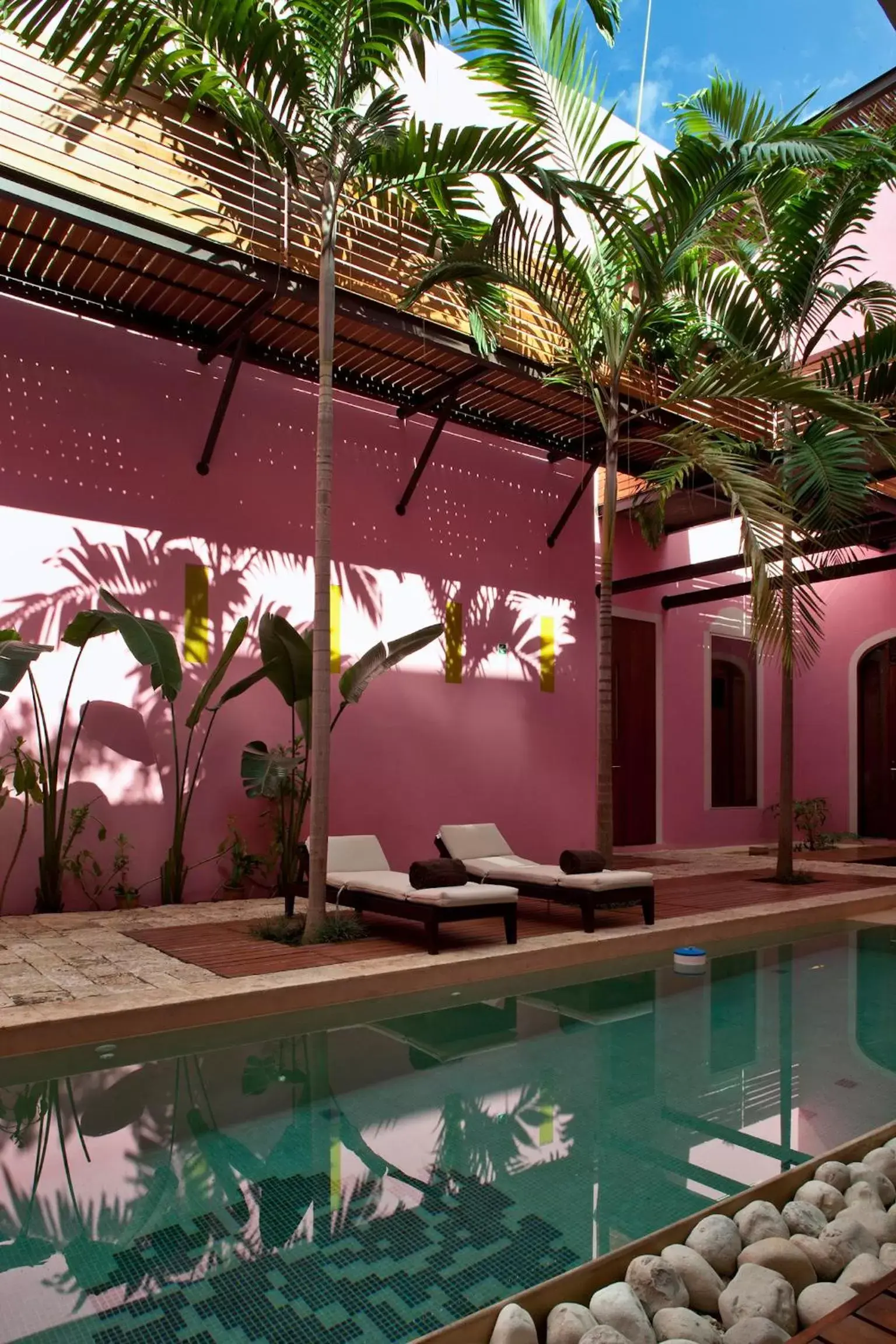 Property building, Swimming Pool in Rosas & Xocolate Boutique Hotel and Spa Merida, a Member of Design Hotels