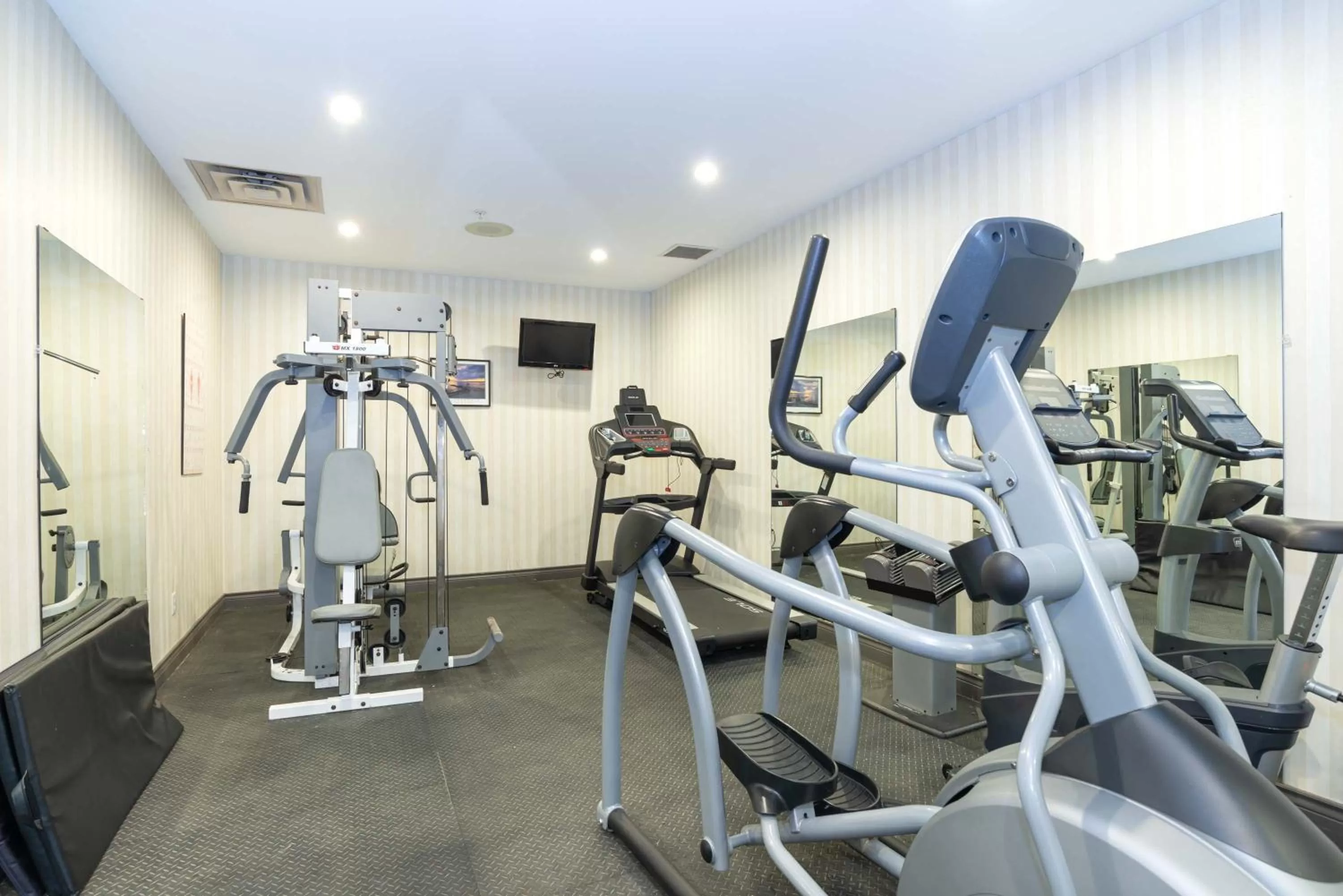 Fitness centre/facilities in Sandman Hotel Red Deer