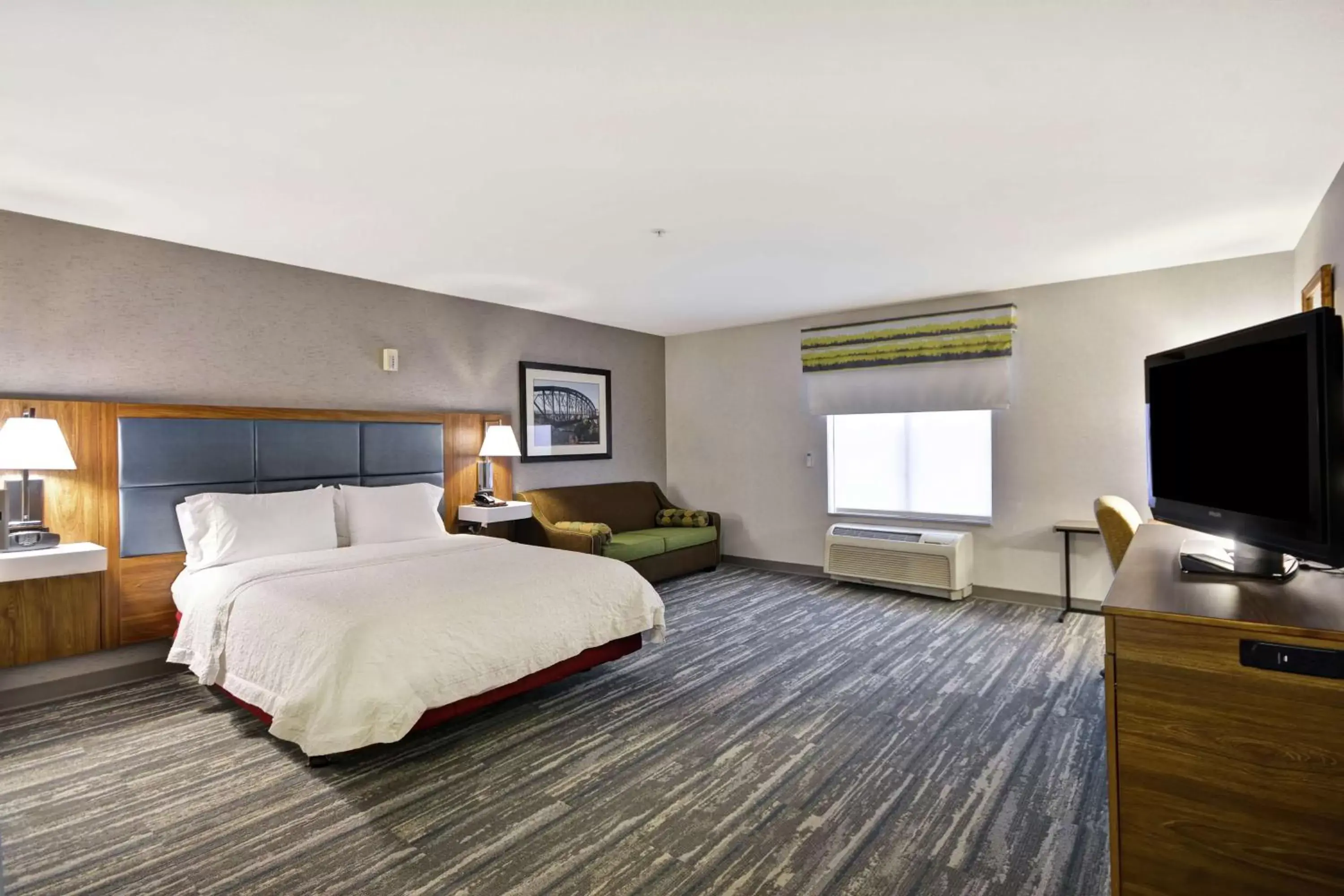 Bedroom, Bed in Hampton Inn & Suites Yuma