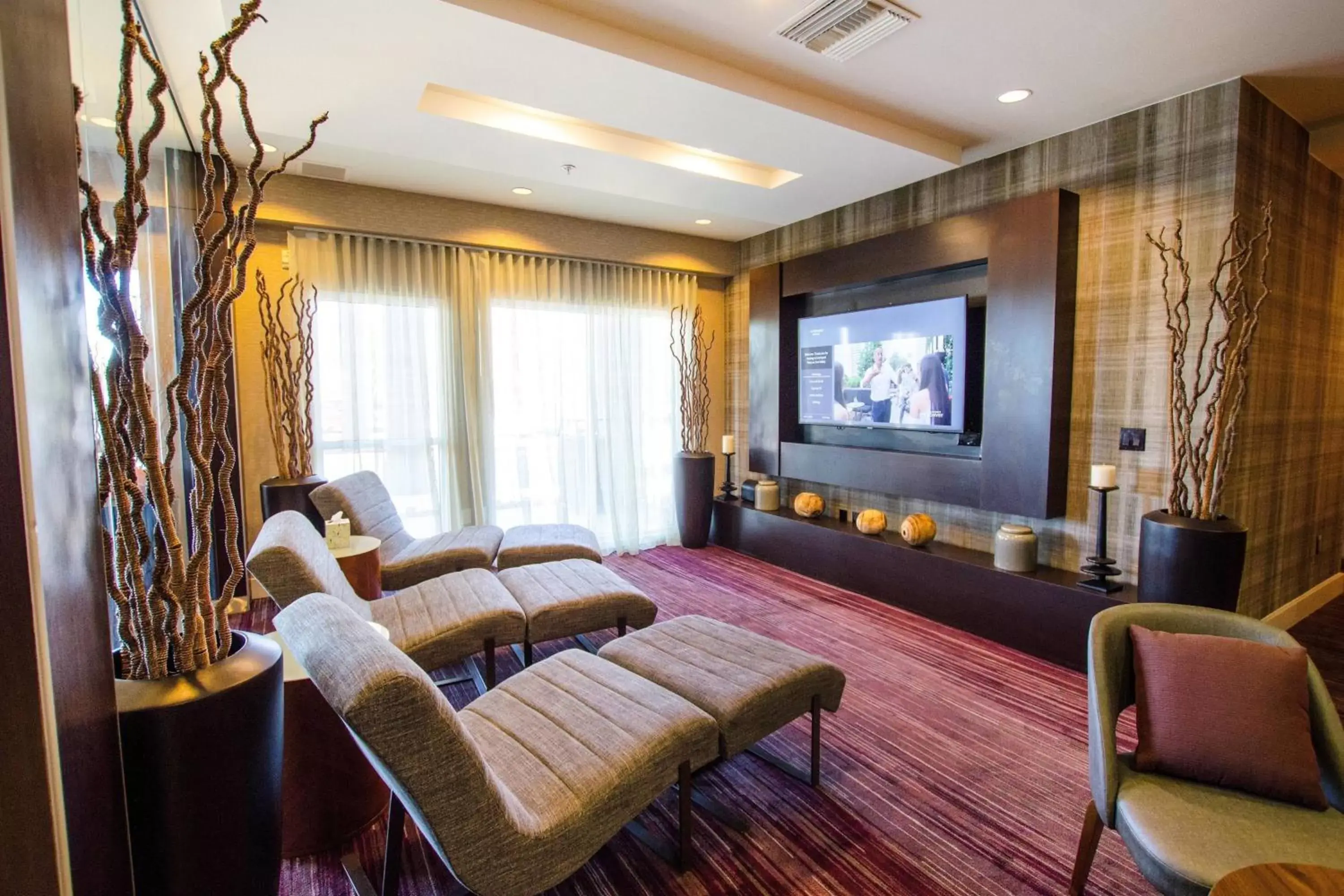 Lobby or reception, Seating Area in Courtyard Ventura Simi Valley