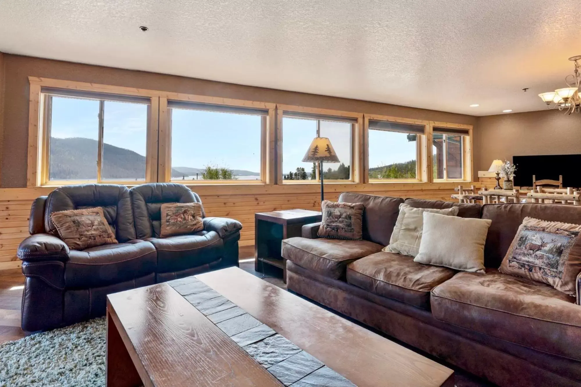 Living room, Seating Area in Gateway Inn