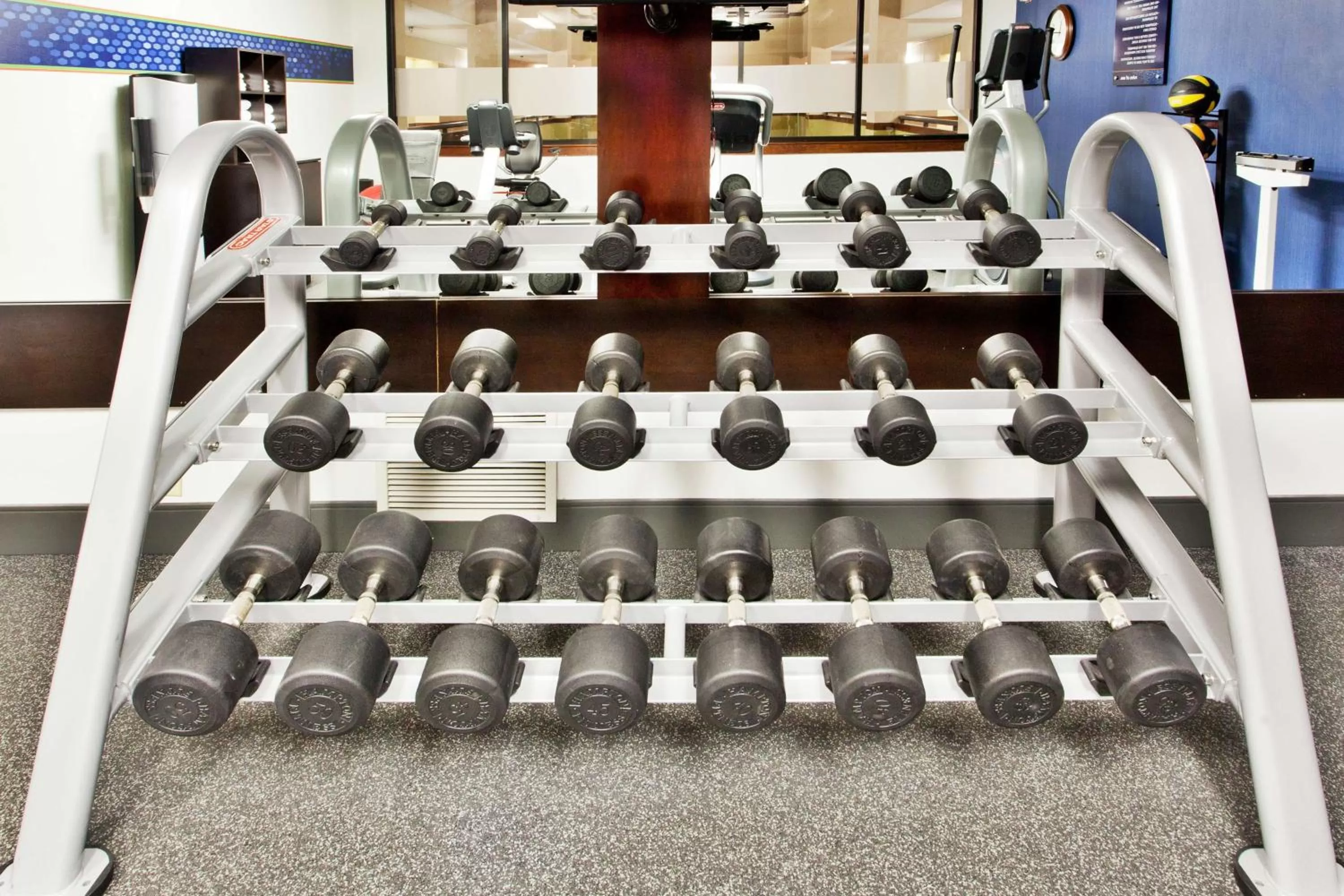 Fitness centre/facilities in Hampton Inn Bremen