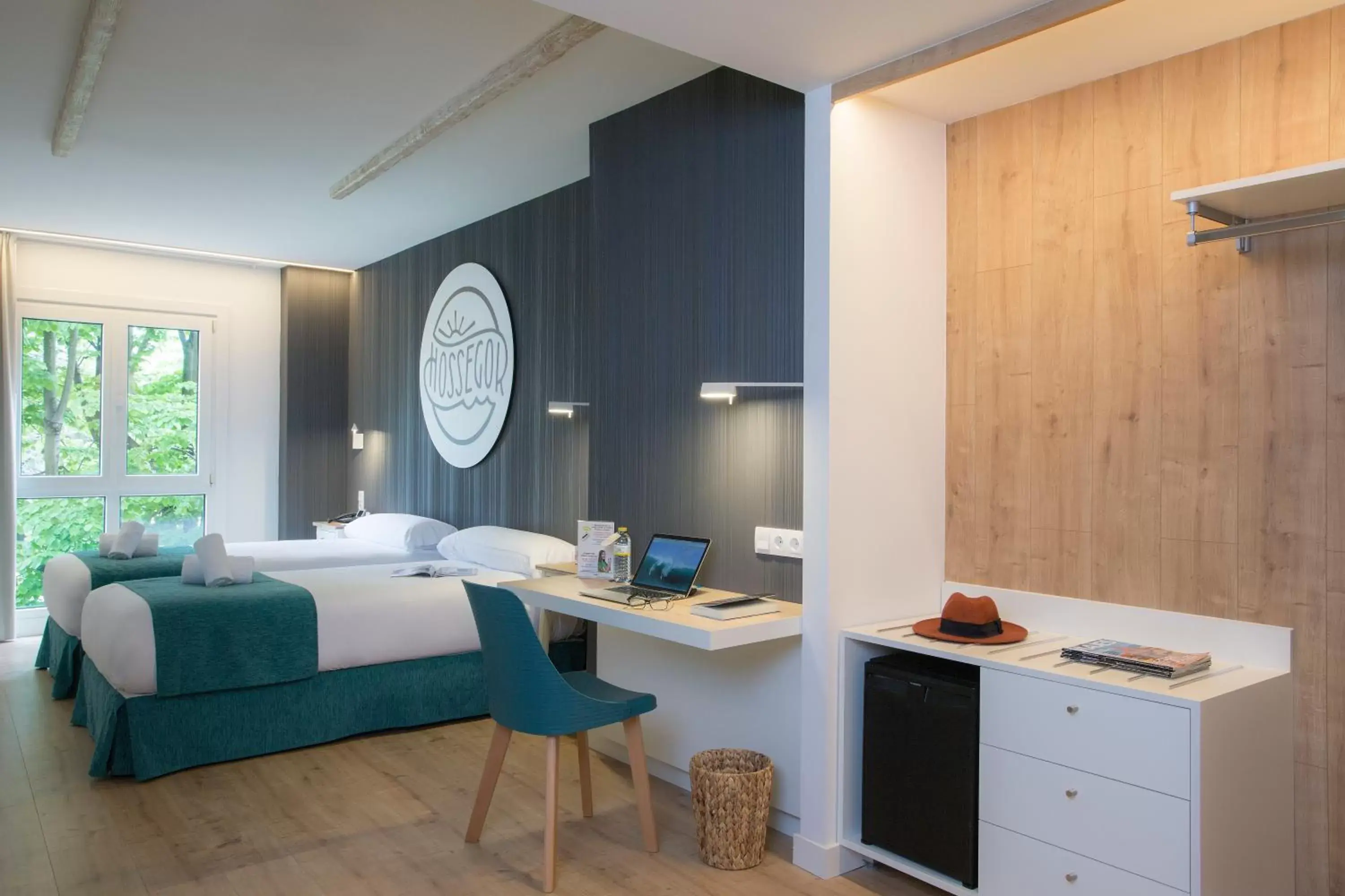 Photo of the whole room, Bed in Casual de las Olas San Sebastián Photo of the whole room, Bed in Casual de las Olas San Sebastián