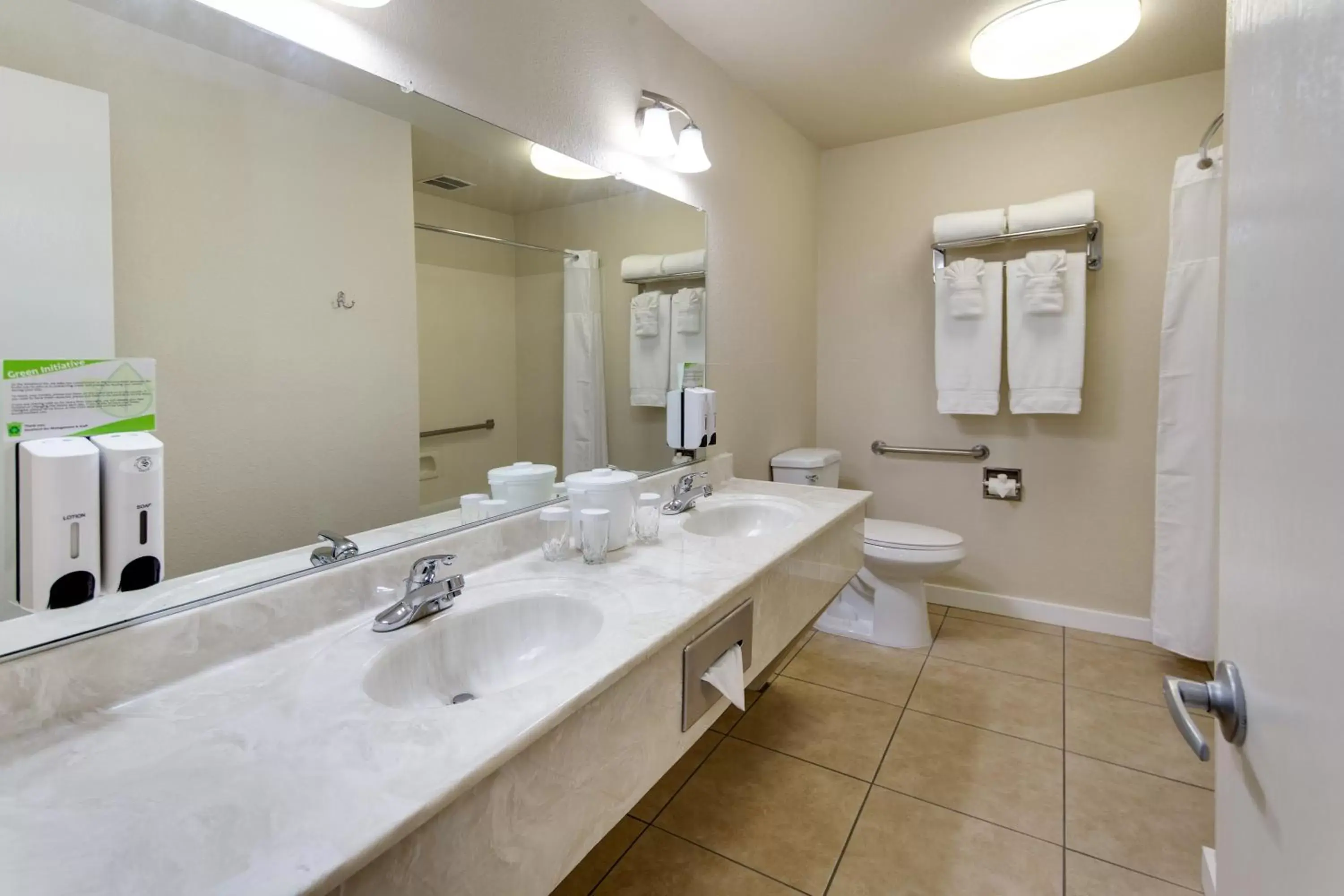 Bathroom in Stratford Inn