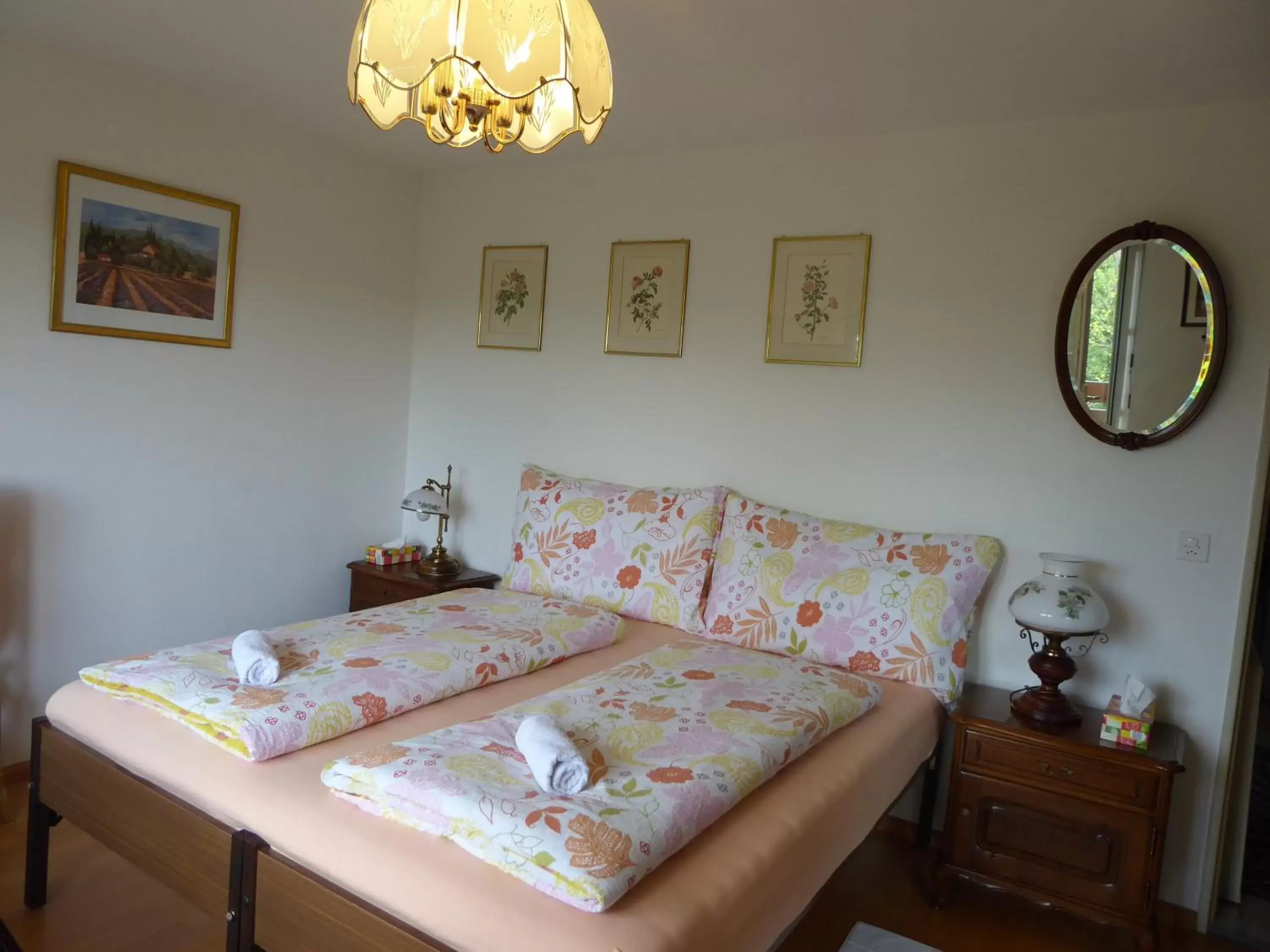 Photo of the whole room, Bed in B&B Pappelweg - 2