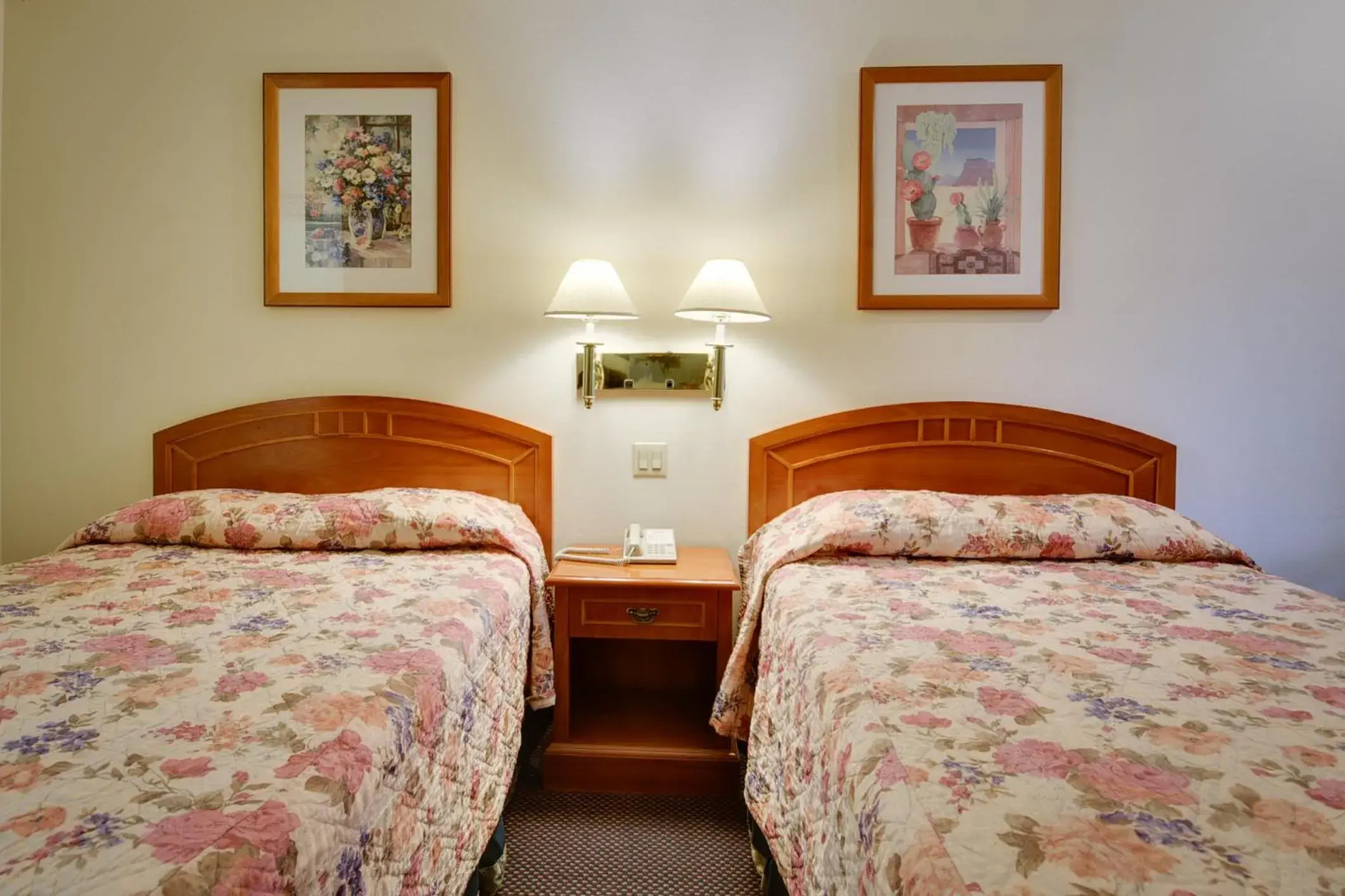 Bed, Room Photo in Vagabond Inn Hacienda Heights