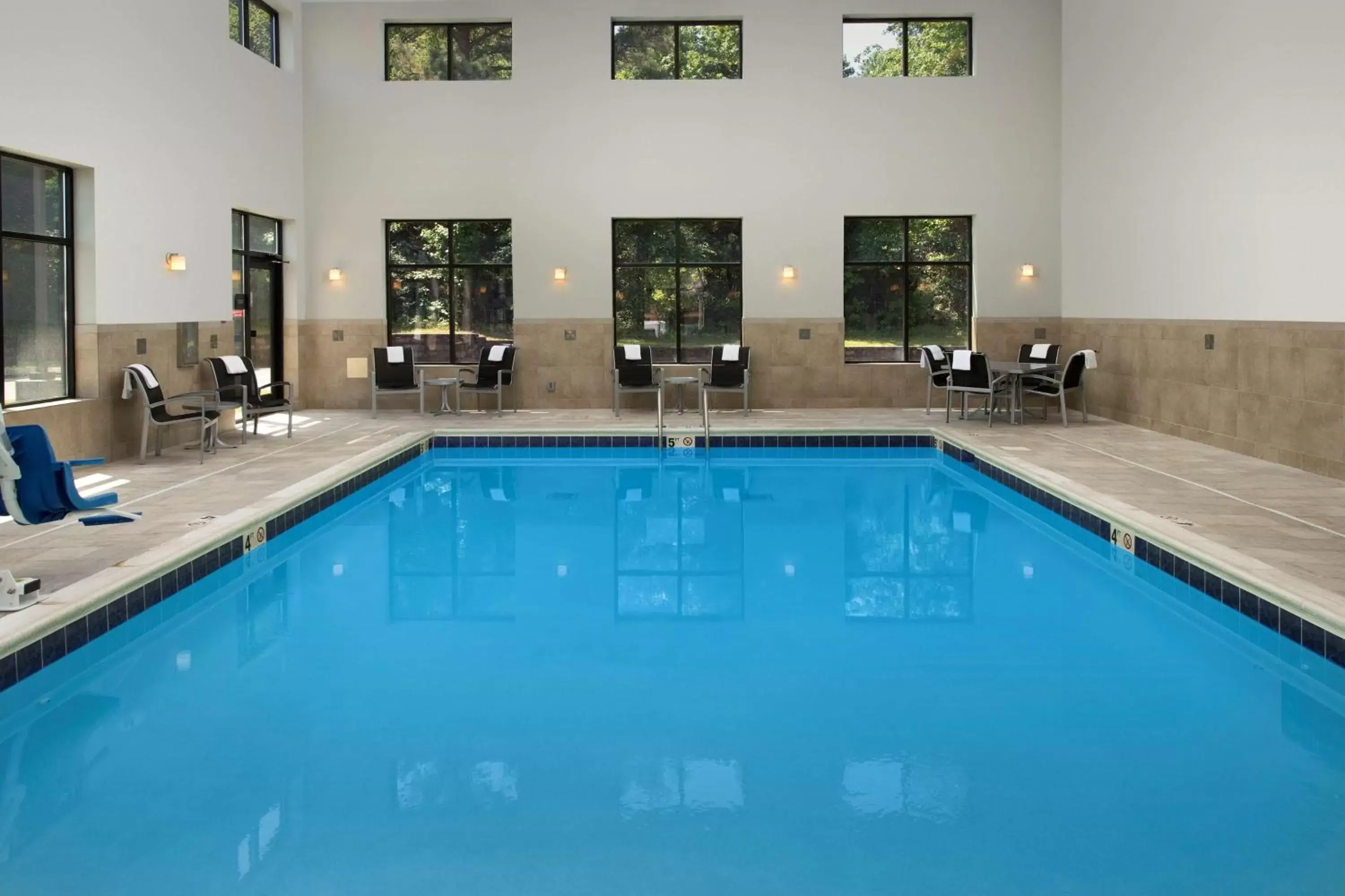 Pool view, Swimming Pool in Hampton Inn & Suites Athens/Interstate 65