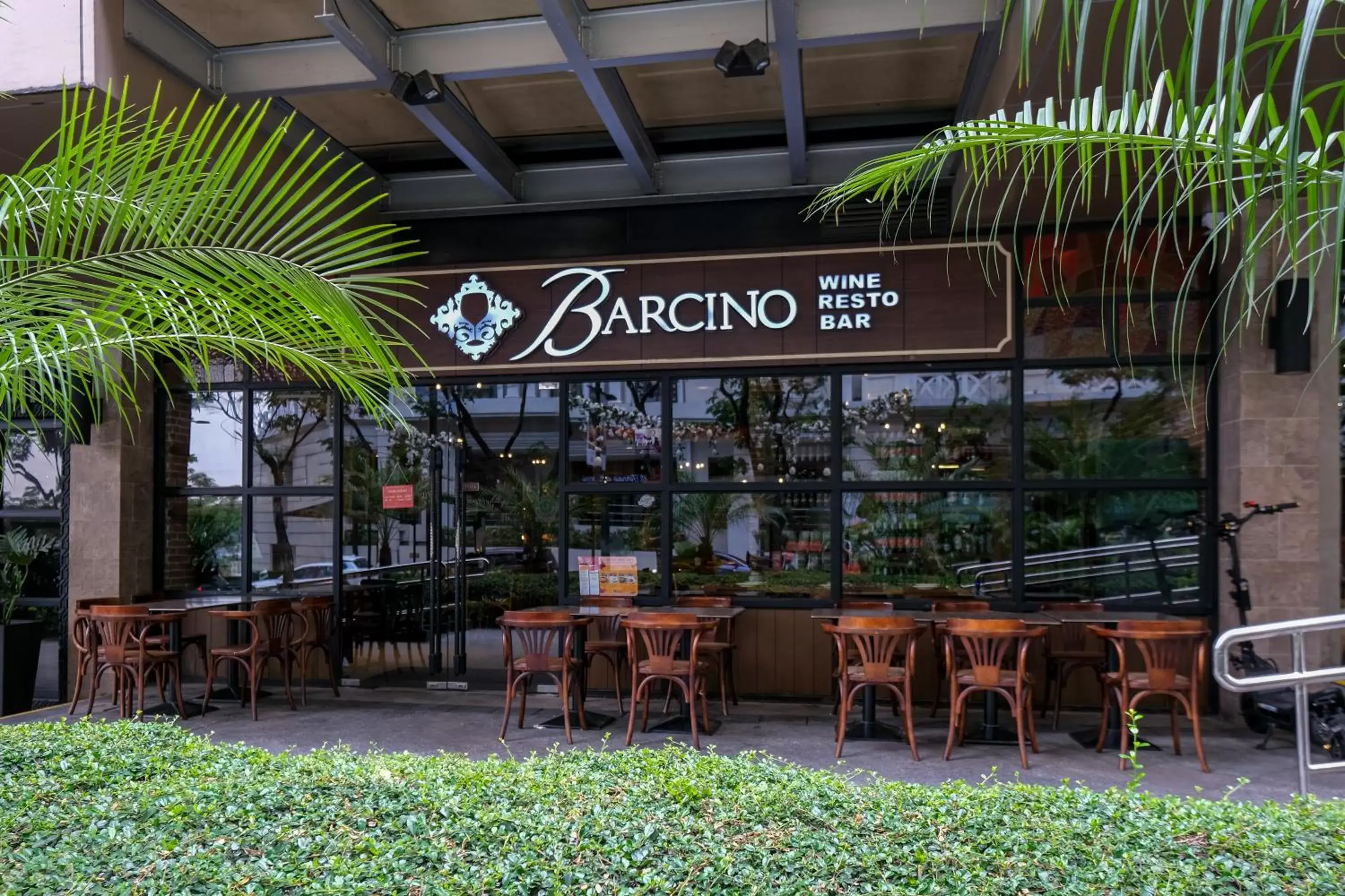 Restaurant/places to eat in 1BR Suite in Uptown BGC Restaurant/places to eat in 1BR Suite in Uptown BGC