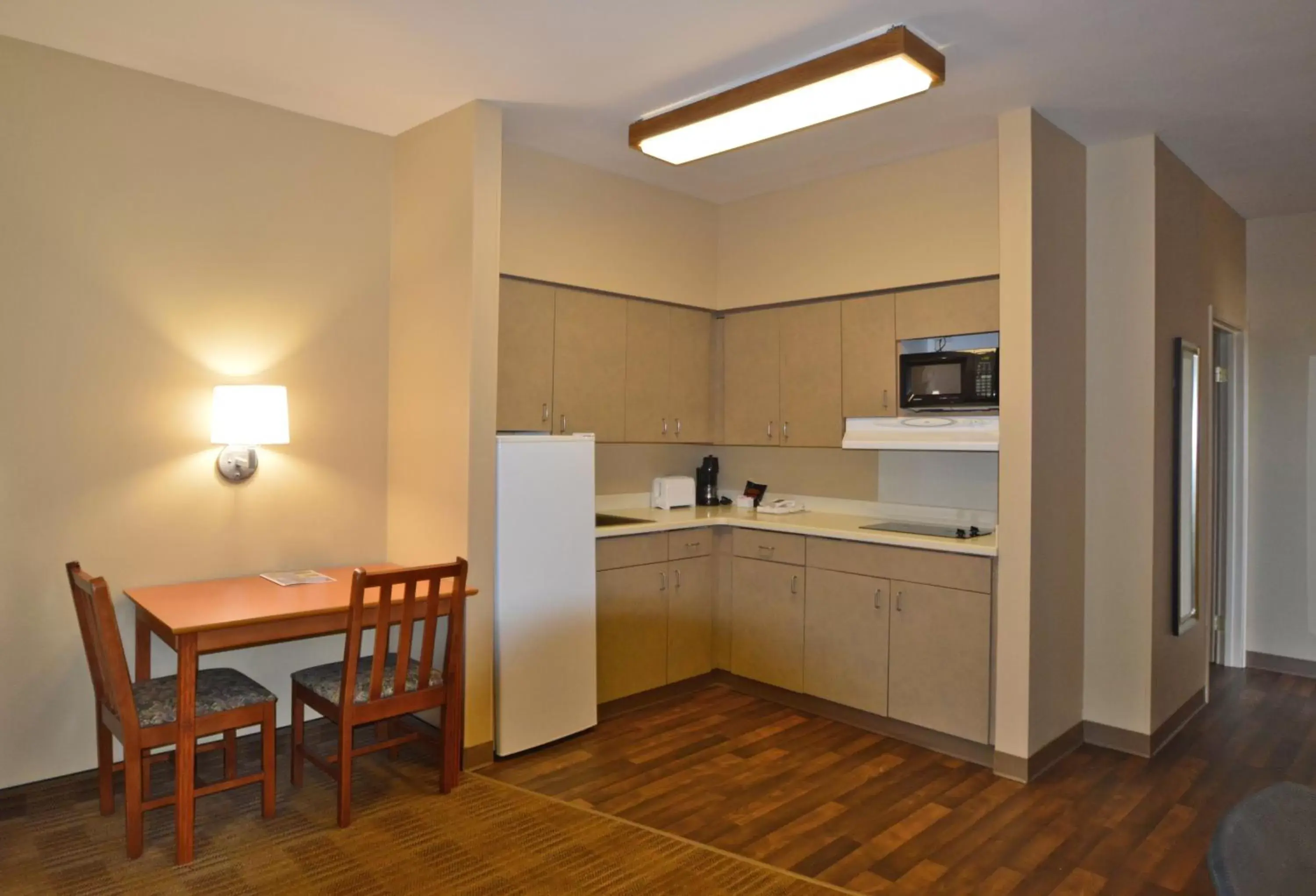 Kitchen or kitchenette, Kitchen/Kitchenette in Extended Stay America Suites - Anchorage - Downtown