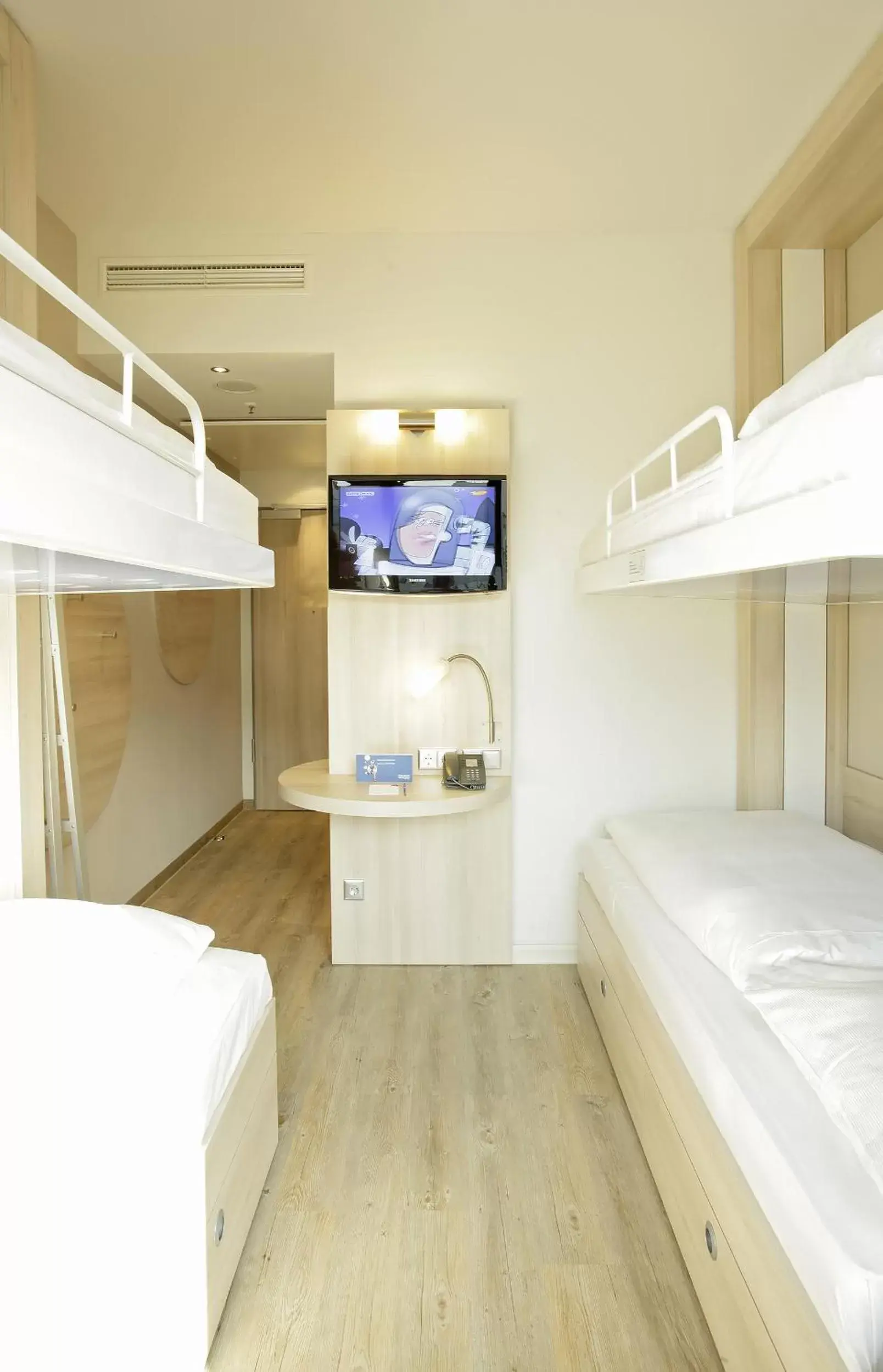 Decorative detail, Bed in H2 Hotel Berlin-Alexanderplatz Decorative detail, Bed in H2 Hotel Berlin-Alexanderplatz