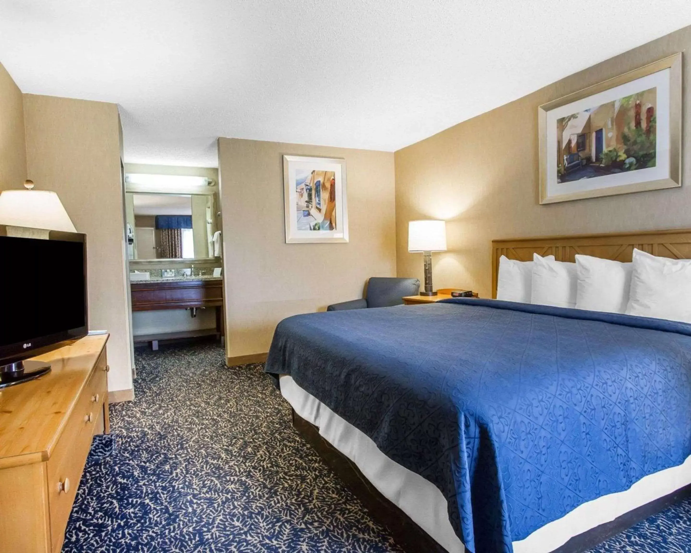 Photo of the whole room, Bed in Quality Inn Deming Photo of the whole room, Bed in Quality Inn Deming