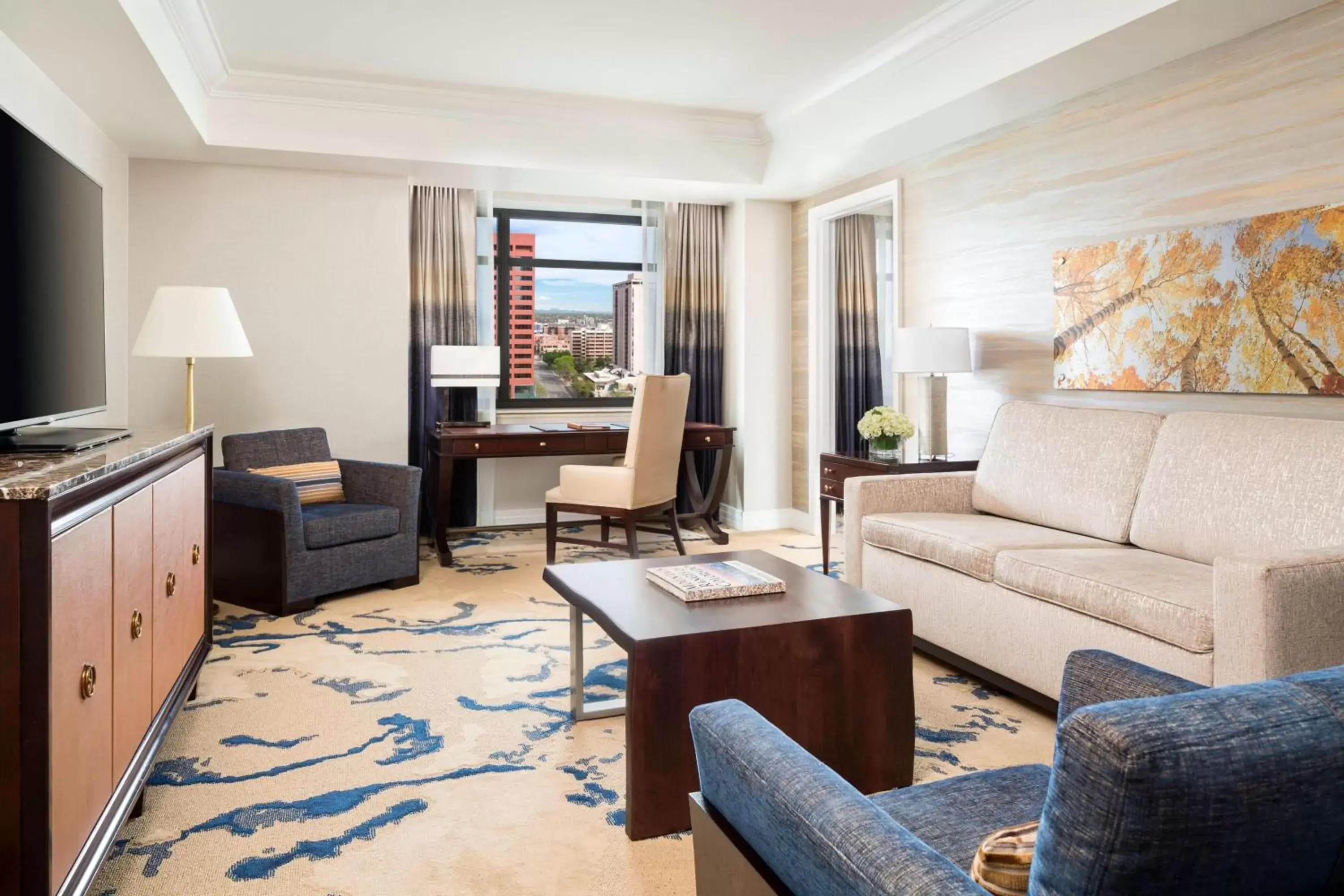 Bedroom, Seating Area in The Ritz-Carlton, Denver