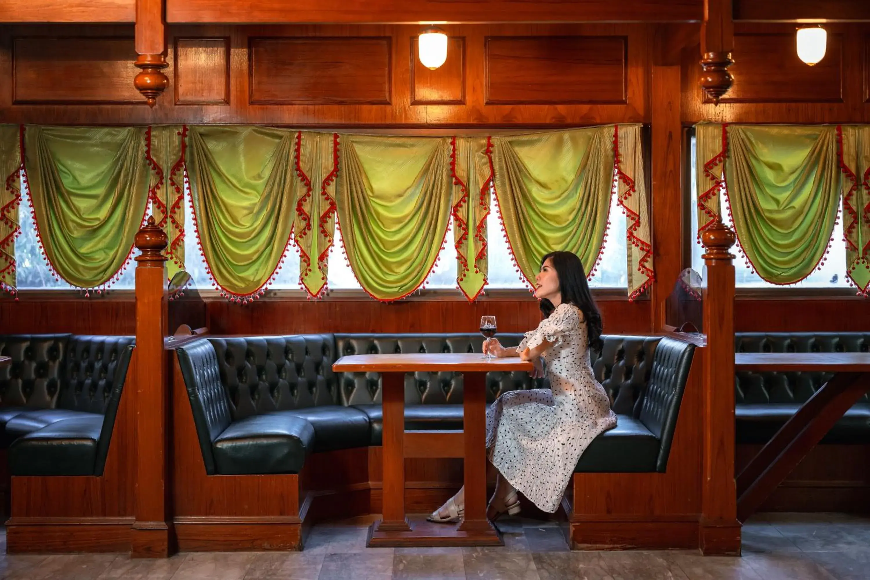 Lounge or bar in Elizabeth Hotel