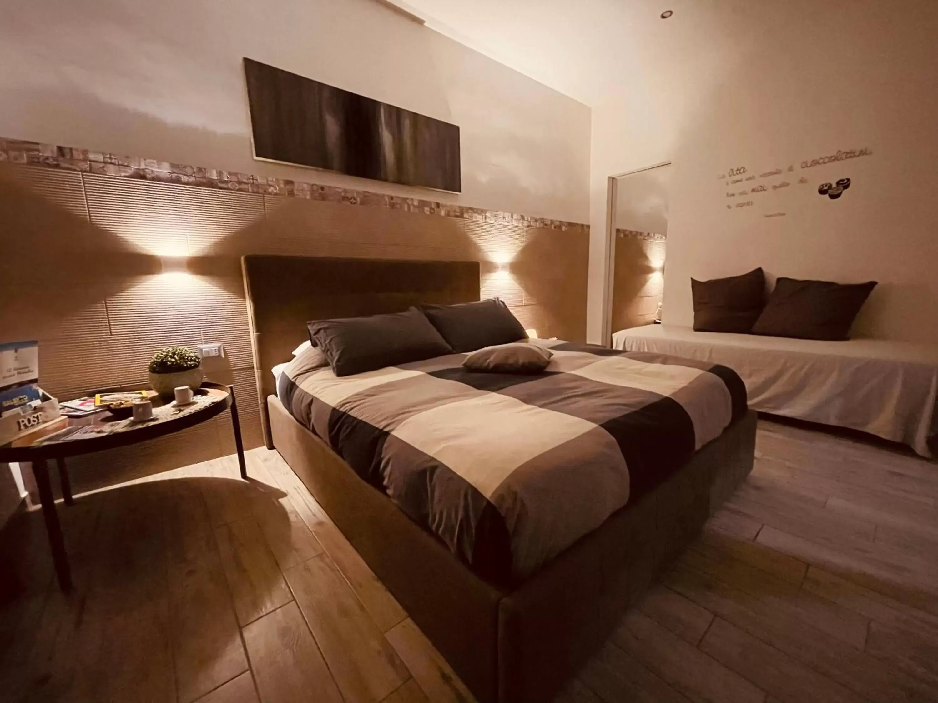 Photo of the whole room, Bed in La piazzetta