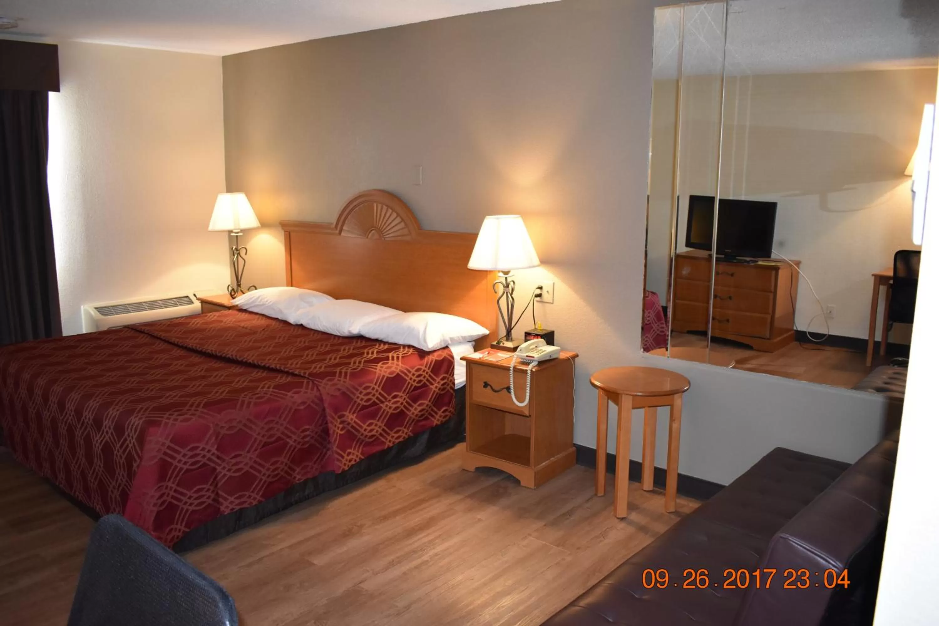 Bedroom, Bed in MHO Hotel Bordentown