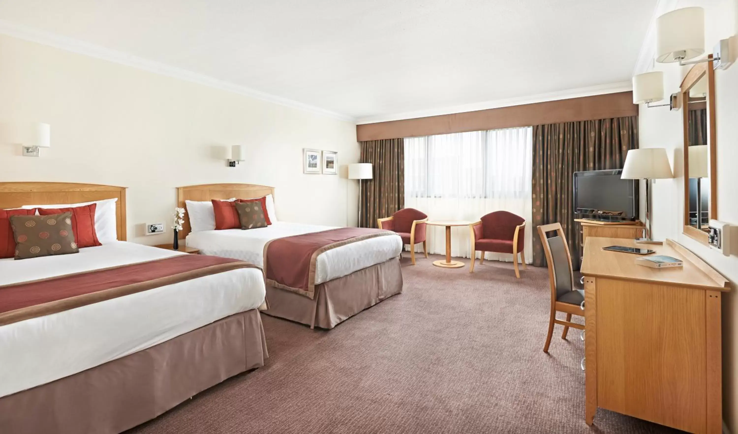 Bed in The Aberdeen Altens Hotel Bed in The Aberdeen Altens Hotel