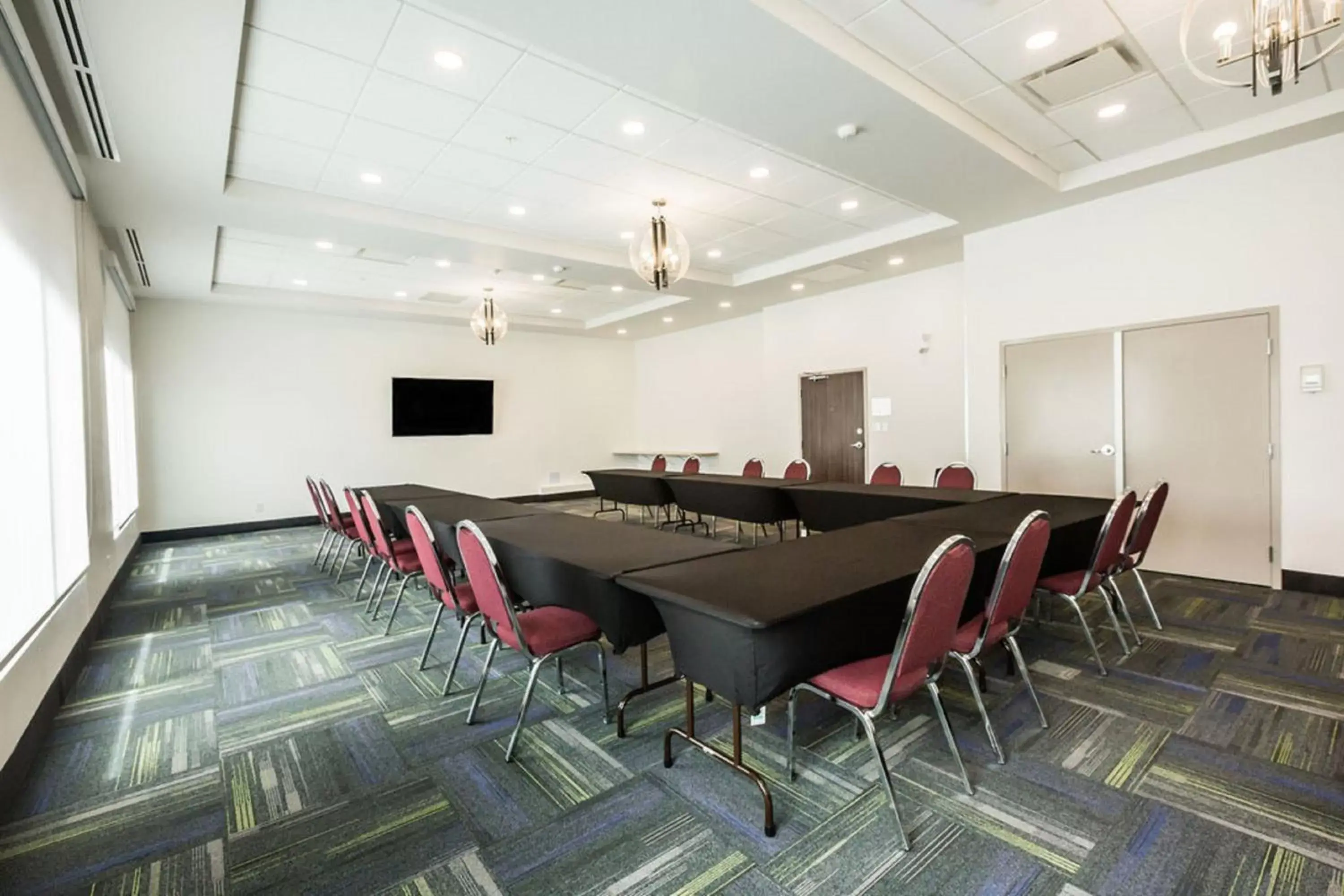 Meeting/conference room in Holiday Inn Express & Suites Edmonton N - St Albert, an IHG Hotel