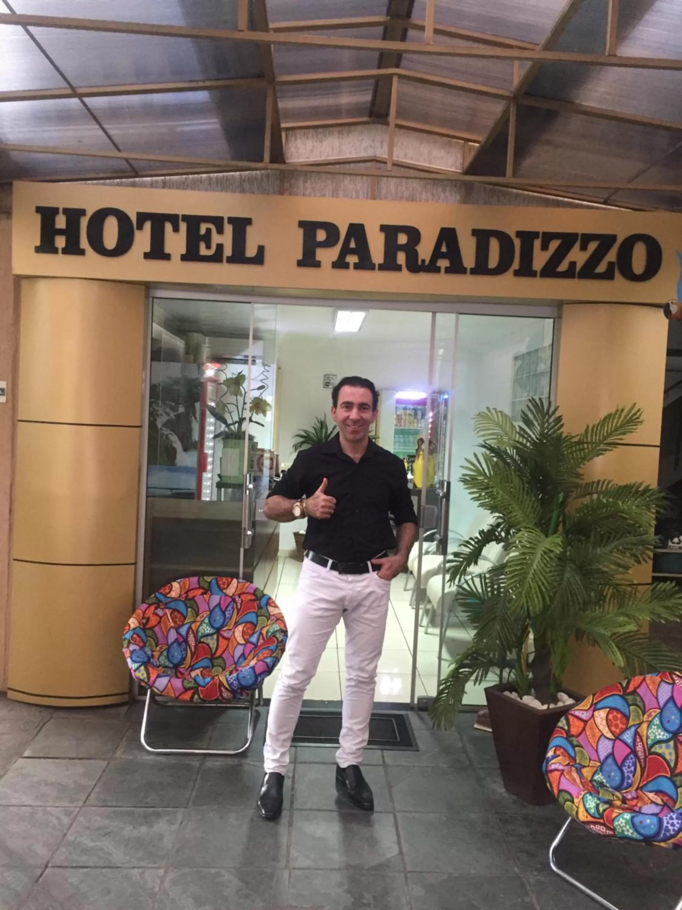 Hotel Paradizzo