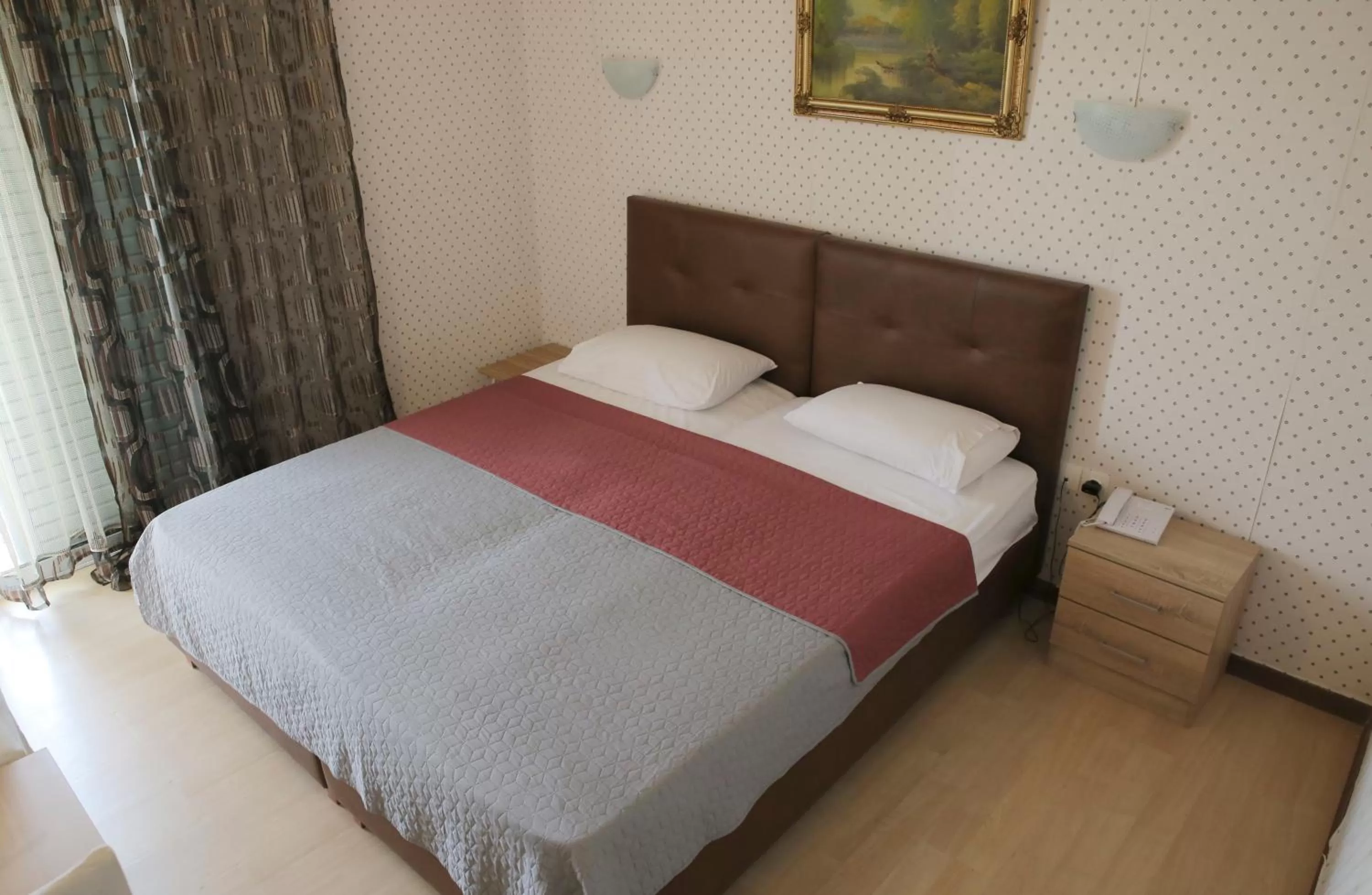 Bed in Hotel Anesi