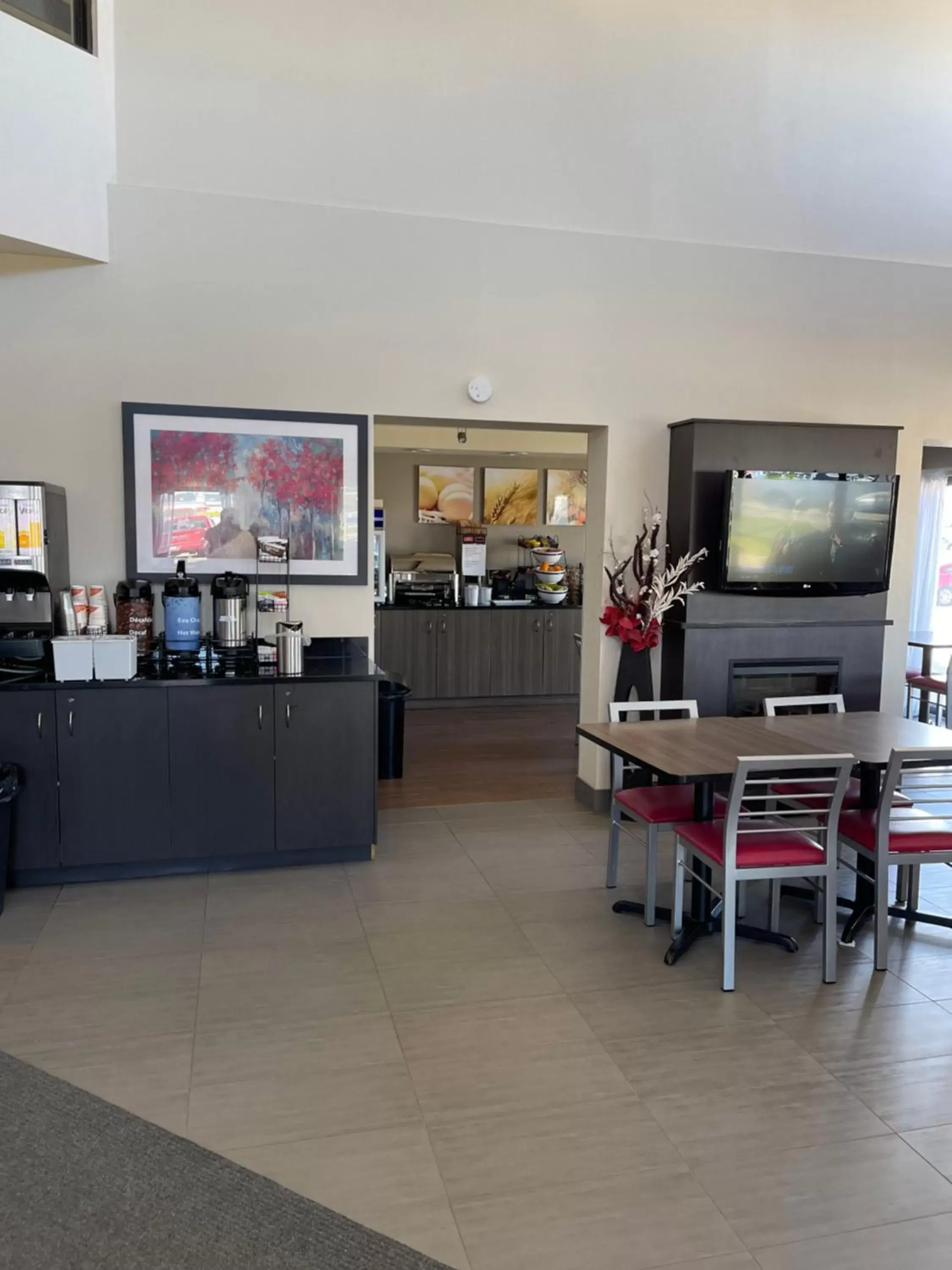 Breakfast in Comfort Inn Baie-Comeau Breakfast in Comfort Inn Baie-Comeau