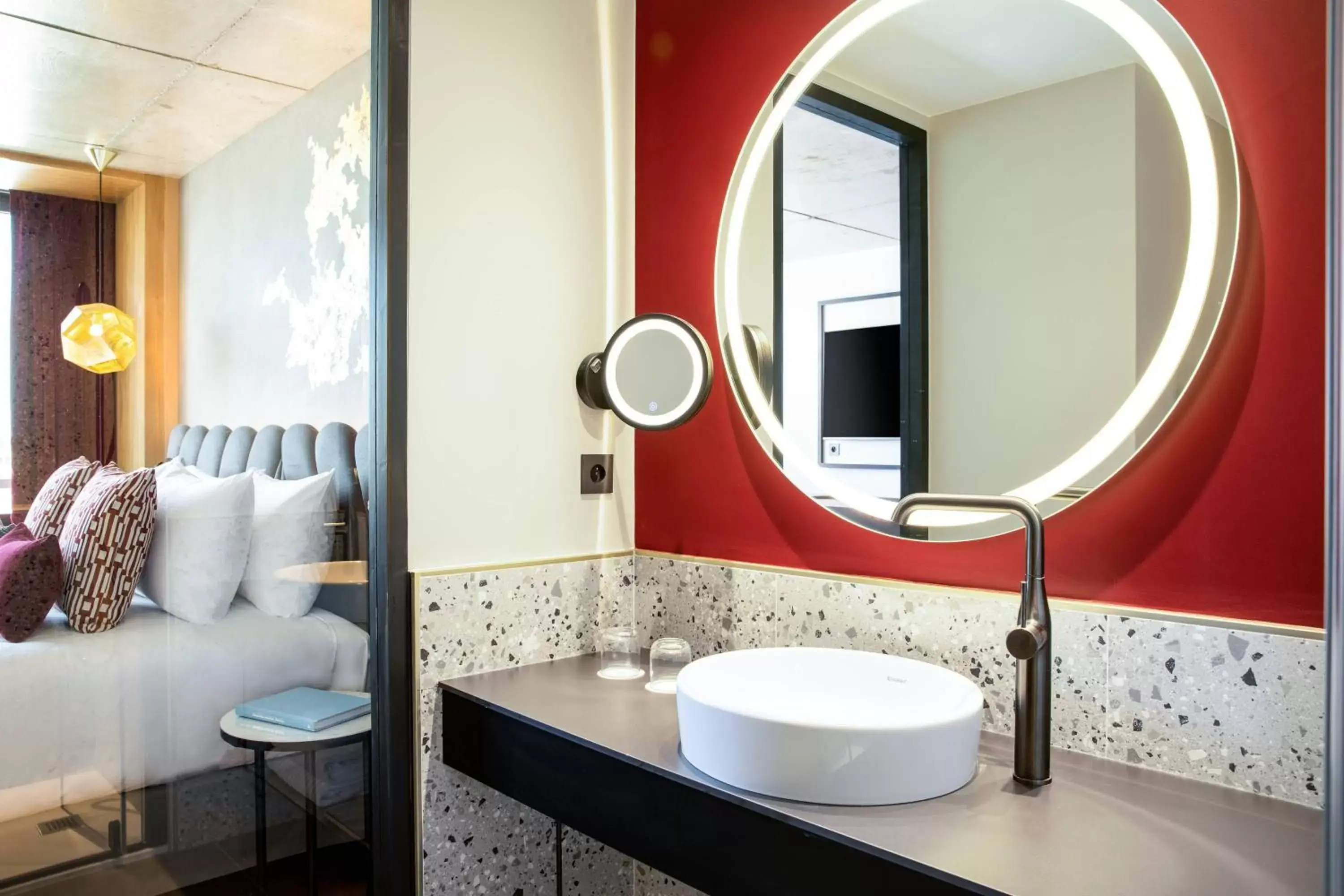Bathroom in Renaissance Bordeaux Hotel